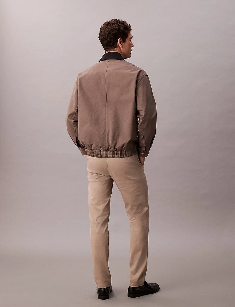 Calvin Klein - SLIM RFND CTTN STRTCH TROUSER - chino stila bikses - vintage khaki - 4