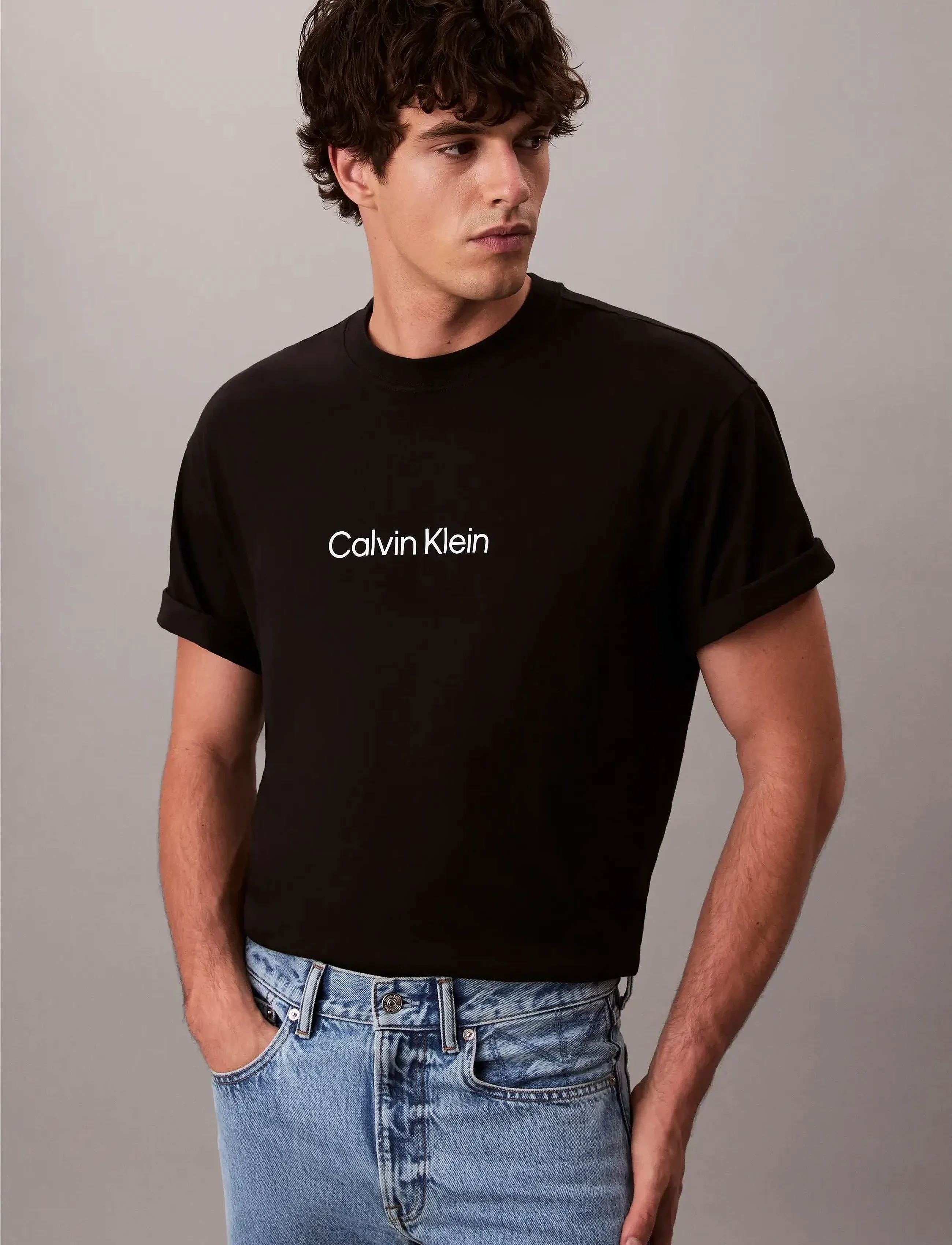 Calvin Klein - SS RLXD 16s STD LOGO CREWNK TEE - lühikeste varrukatega t-särgid - black - 4