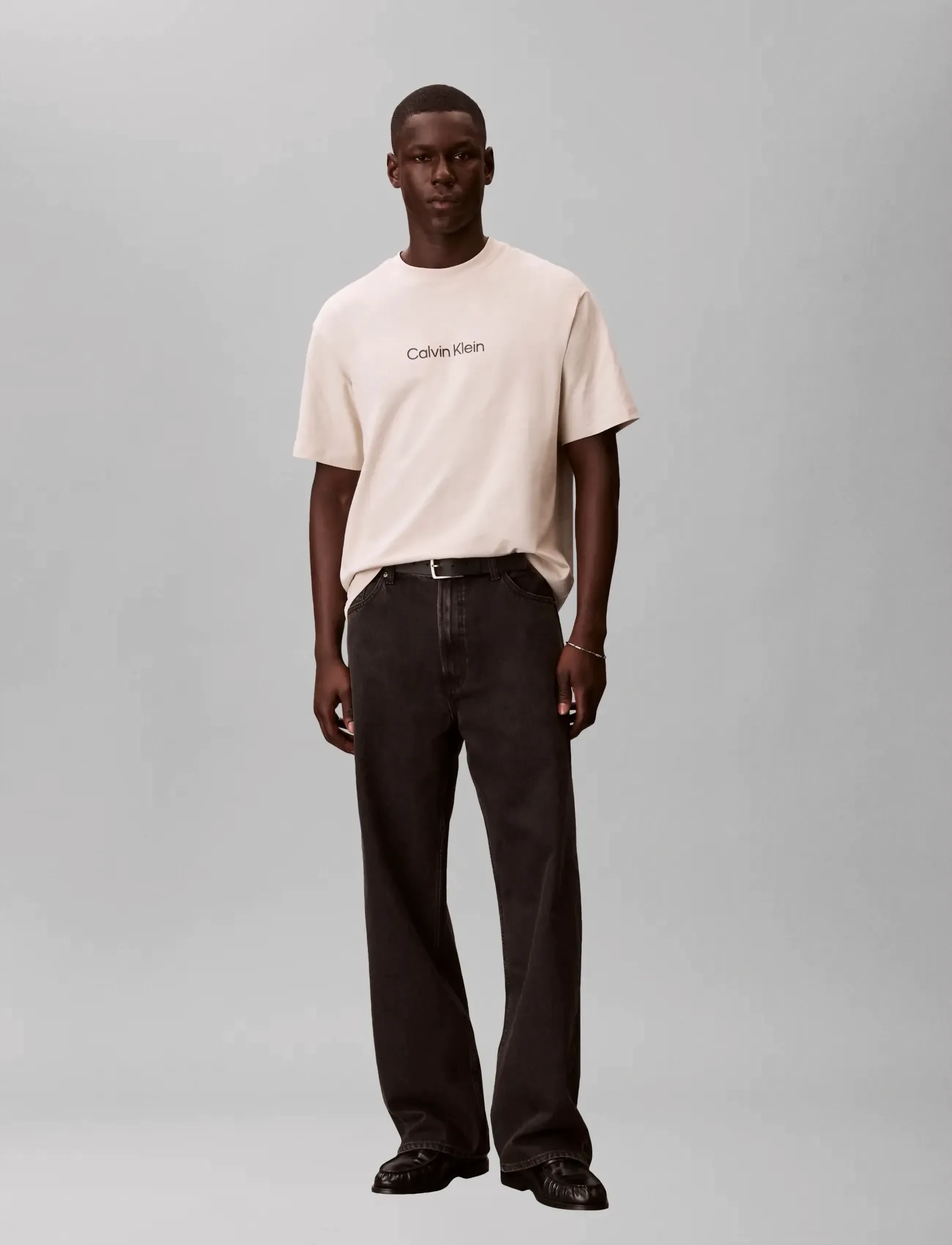 Ss Rlxd Standard Logo Crewnk Tee 2