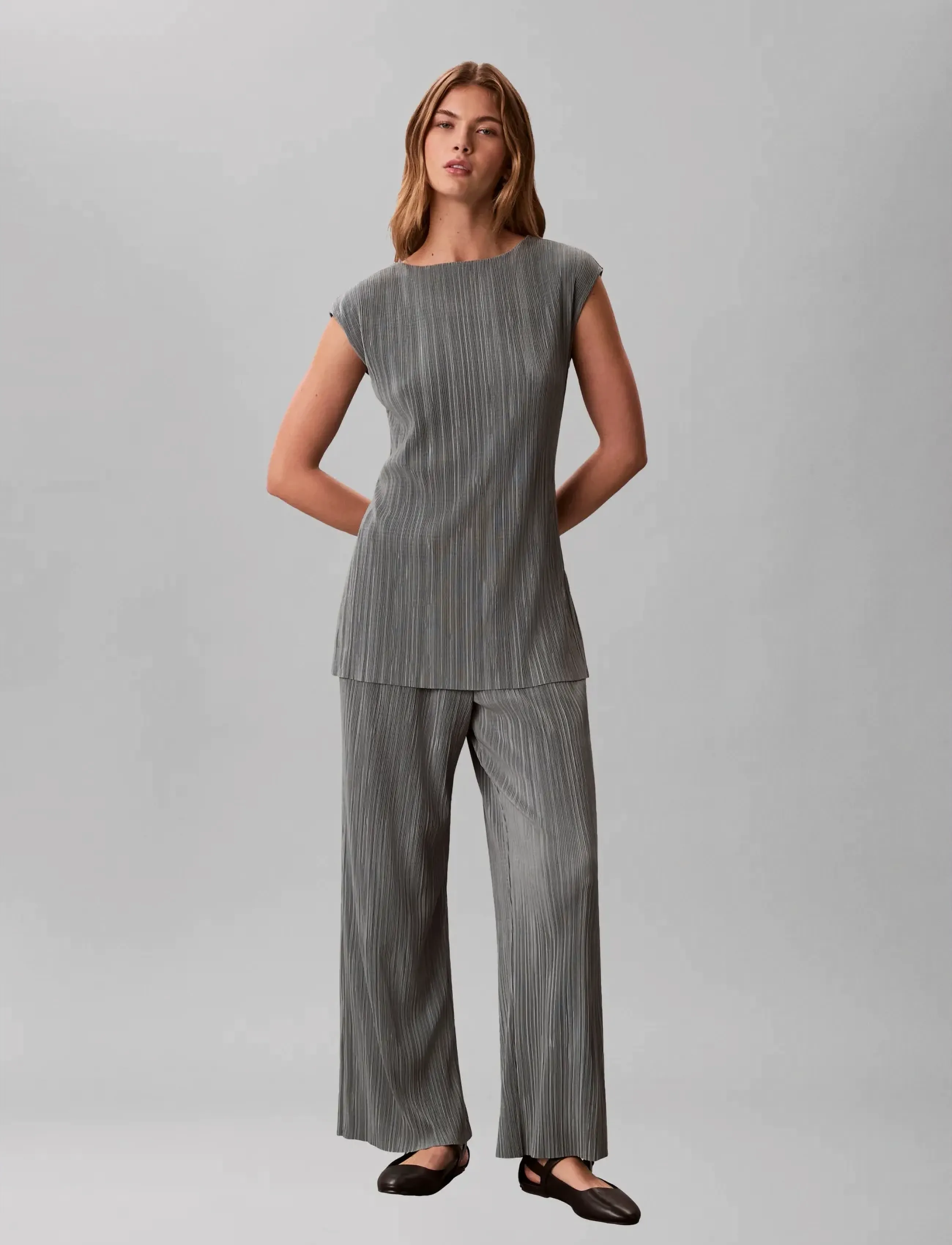 Calvin Klein Plisse Pull On Pant, S, Trousers, Grau - Straight Leg, Frauen