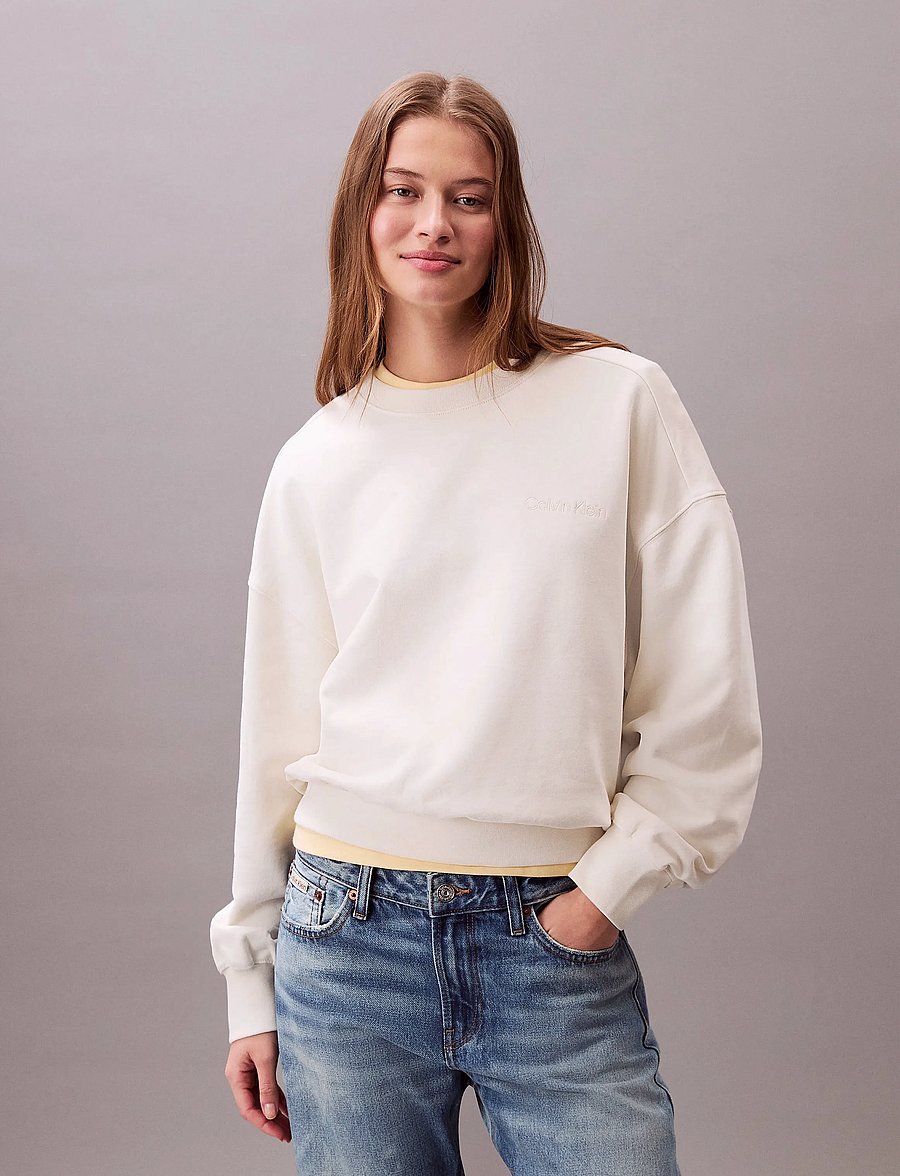 Calvin Klein - A- LOGO EMB FRENCH TERRY CREWNEC - dressipluusid - tofu - 0