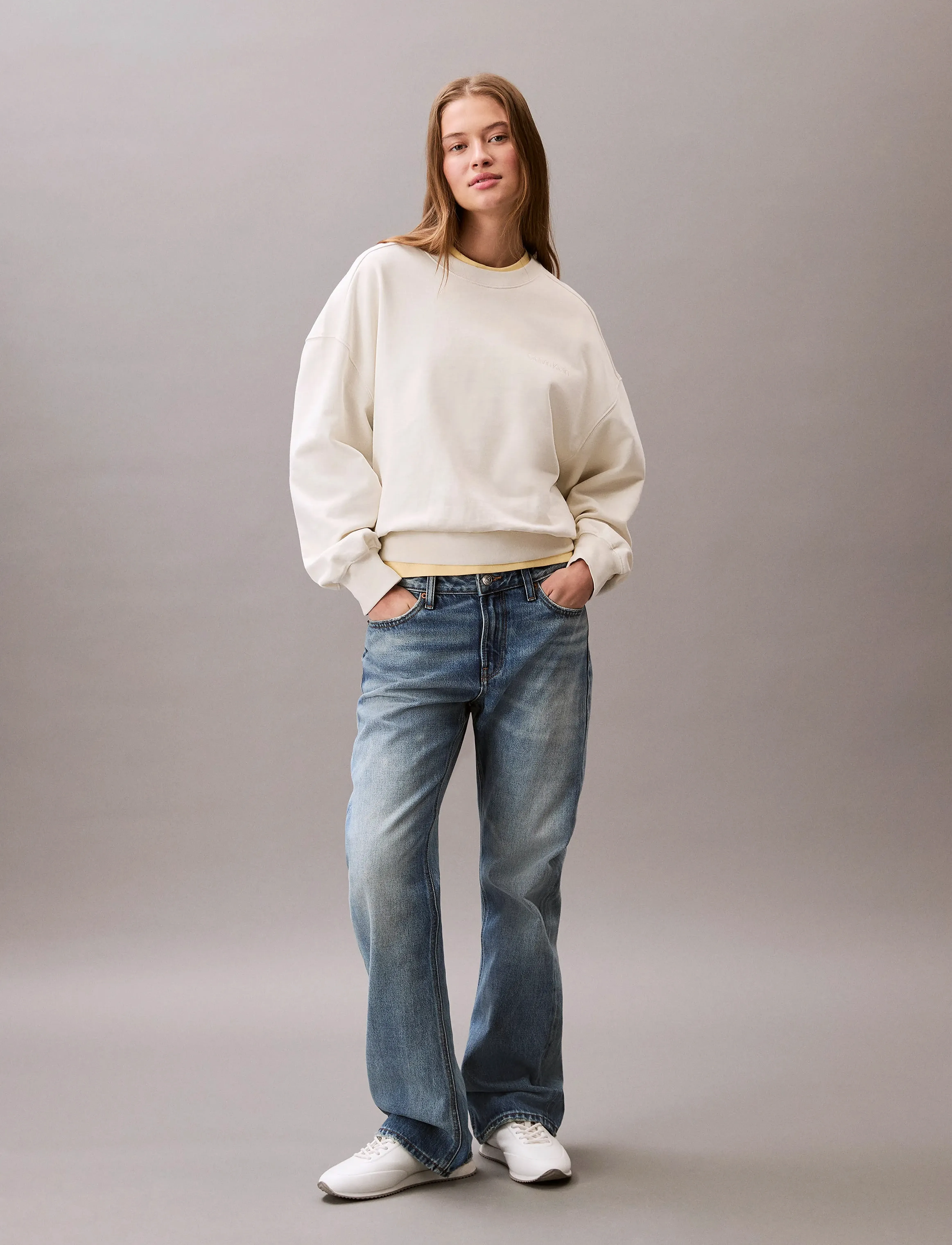 Calvin Klein - A- LOGO EMB FRENCH TERRY CREWNEC - sweatshirts - tofu - 4