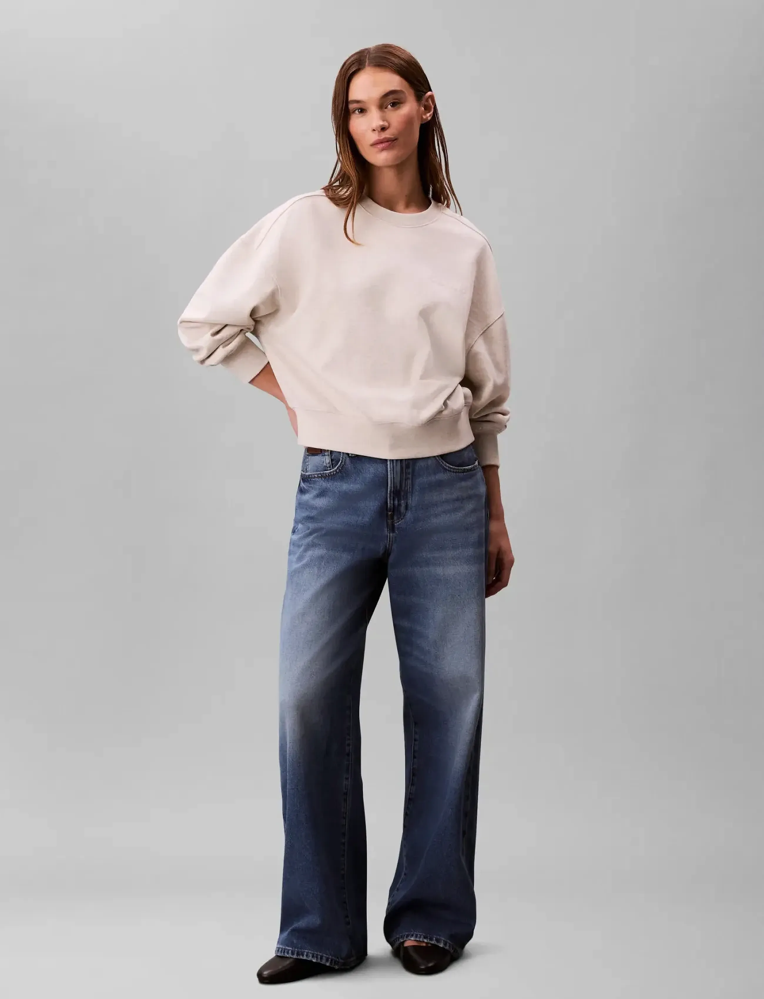 A- Logo Emb French Terry Crewnec 3