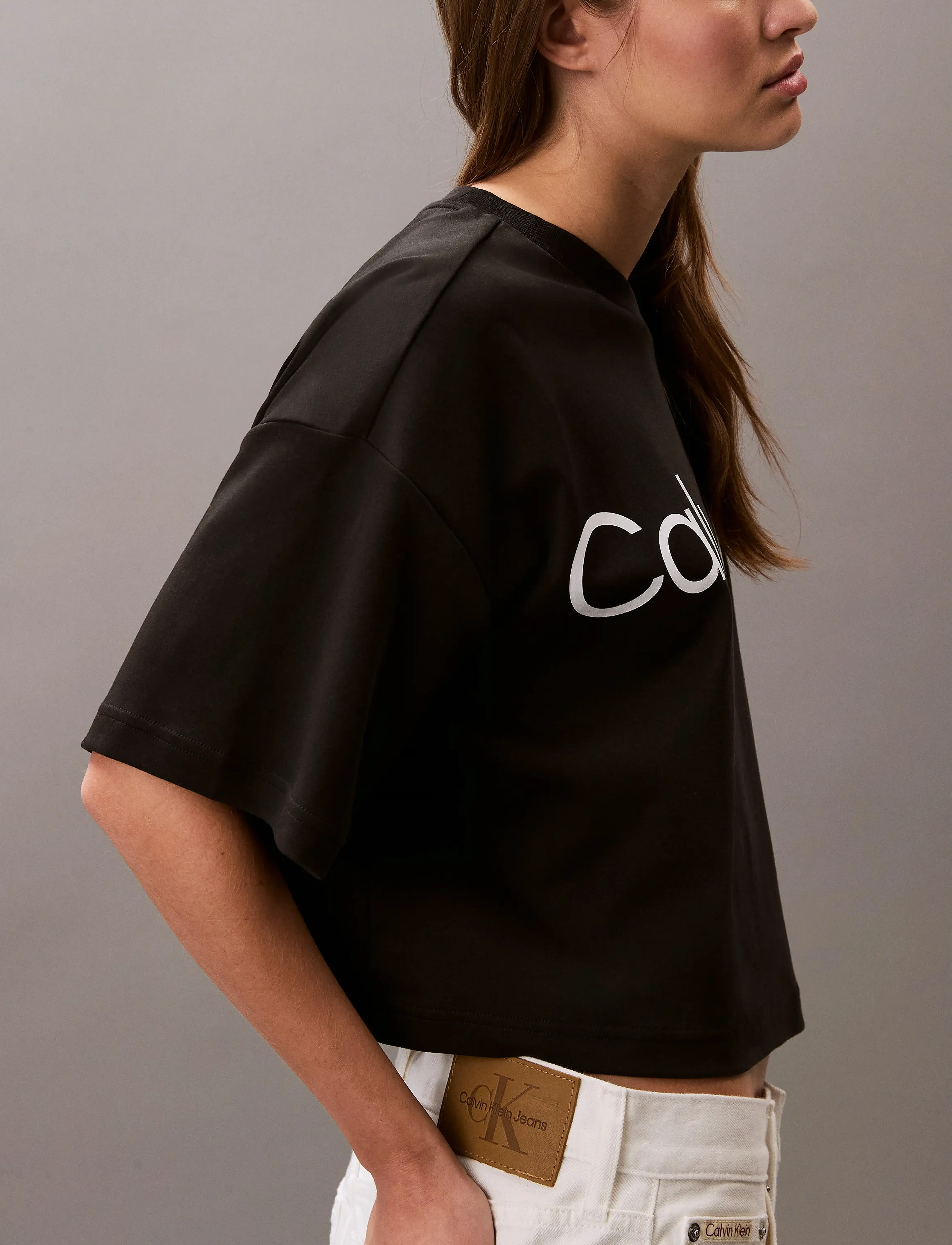 Calvin Klein - A-SS Boxy Logo Graphic Tee - black - 5