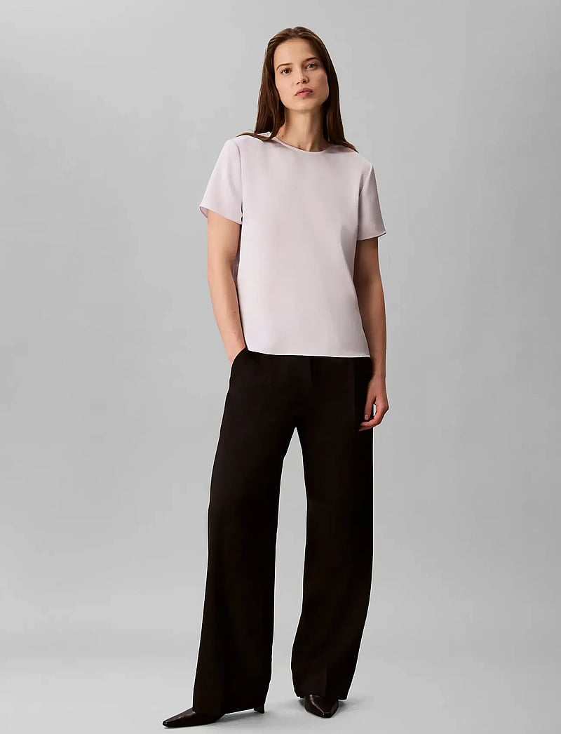Calvin Klein - Matte Shine Satin SS Shell Top - t-särgid - lacey lilac - 3