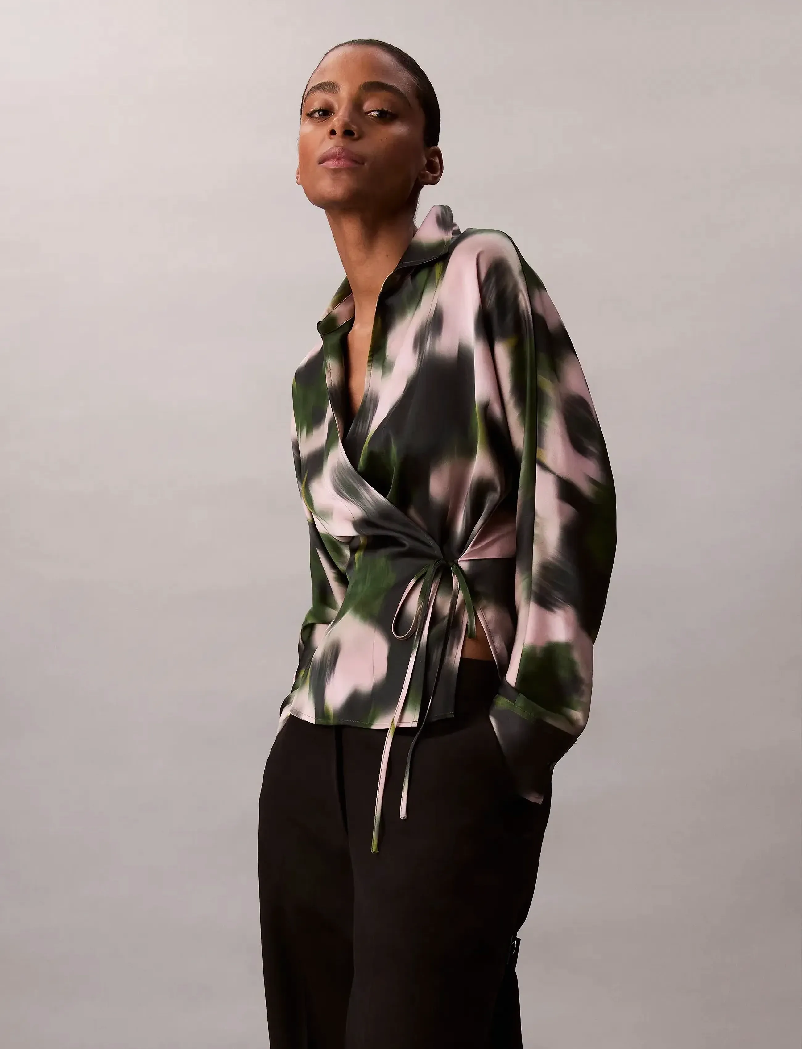 Calvin Klein - Printed Satin LS Tie Top - 19645 csw25f_p020+1_black - 3