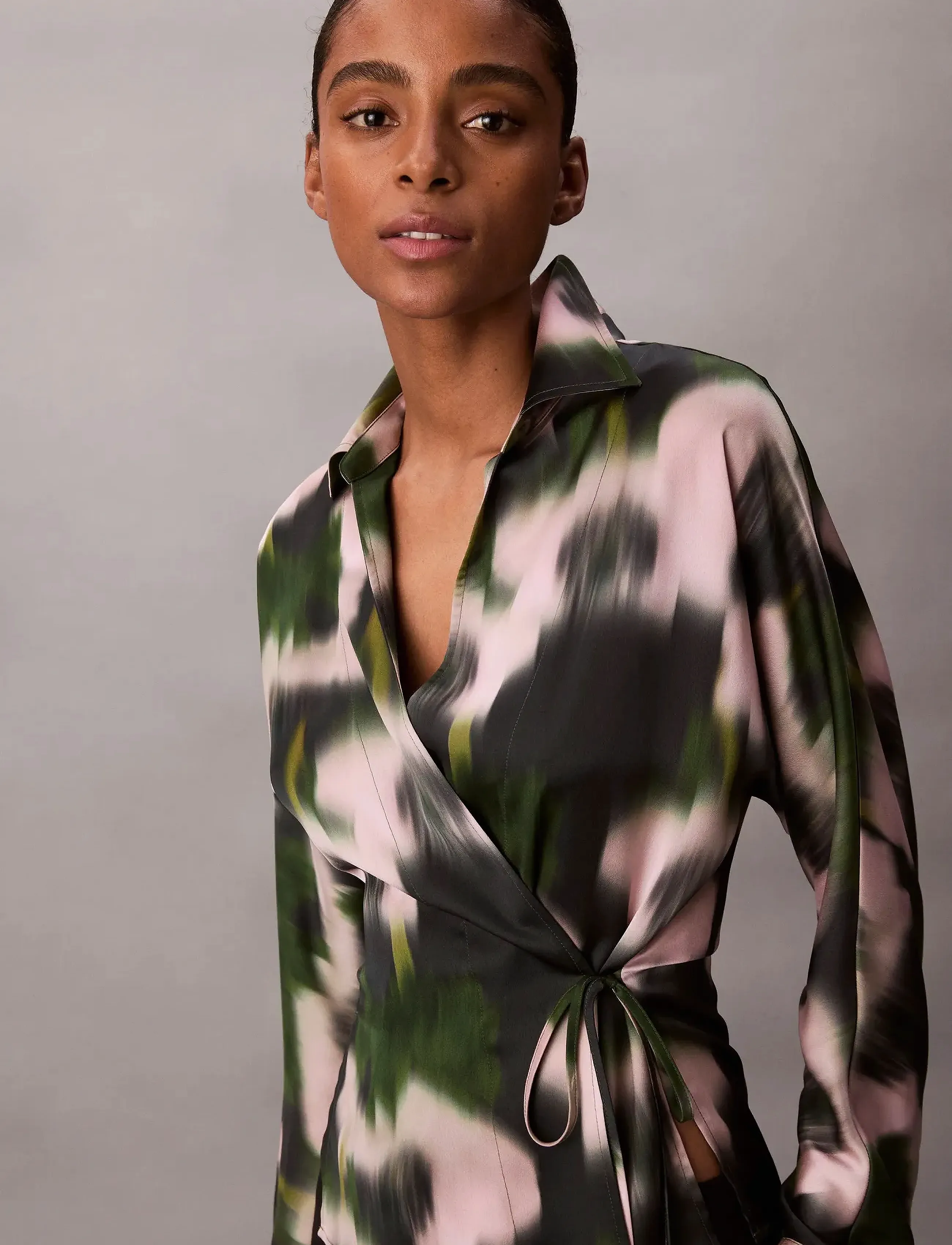 Calvin Klein - Printed Satin LS Tie Top - 19645 csw25f_p020+1_black - 5
