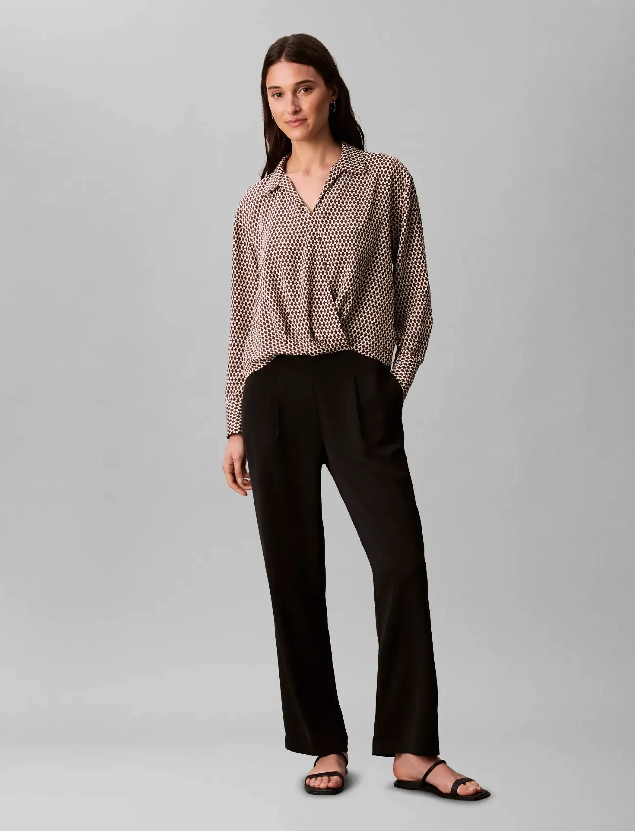 Calvin Klein - Printed Crepe LS Faux Wrap Top - pikkade varrukatega särgid - csw25f_p047+1_rocky road - 3