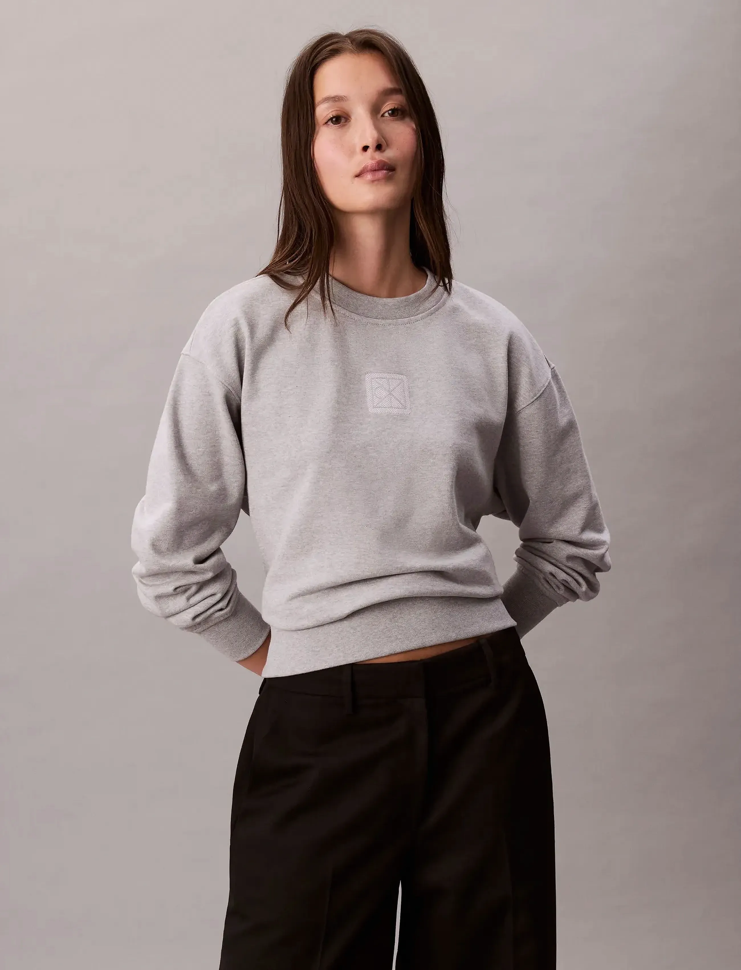 Calvin Klein LS PREMIUM TERRY EMBLEM LOGO CRE - Sweatshirts - HEROIC GREY HEATHER / grey