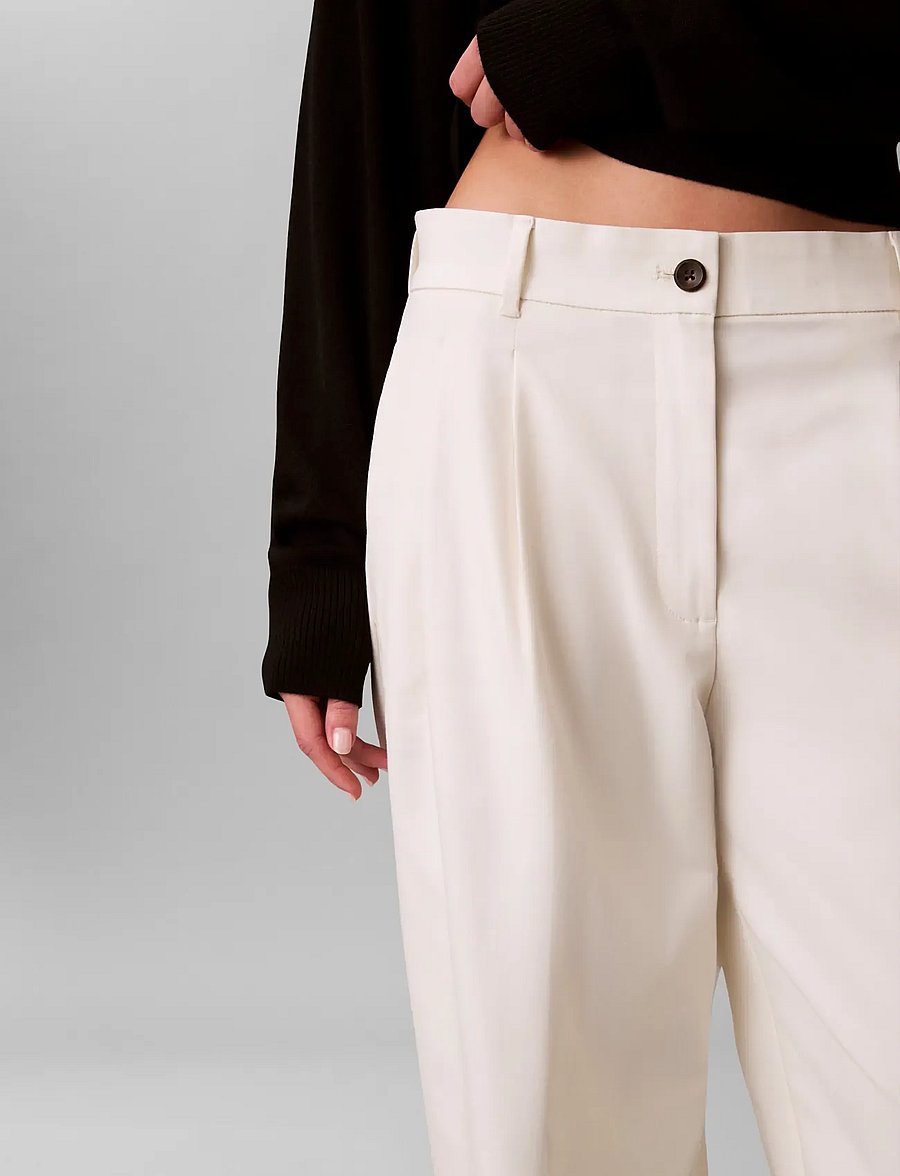 Calvin Klein - STRETCH CHINO W/ PLEAT - WIDE LE - tailored trousers - tofu - 5