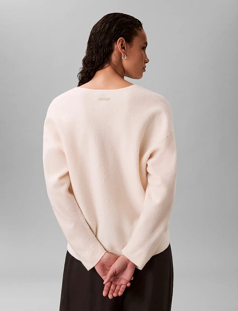 Calvin Klein - BOILED WOOL LS V NECK TOP - sviitrid - white greige - 4