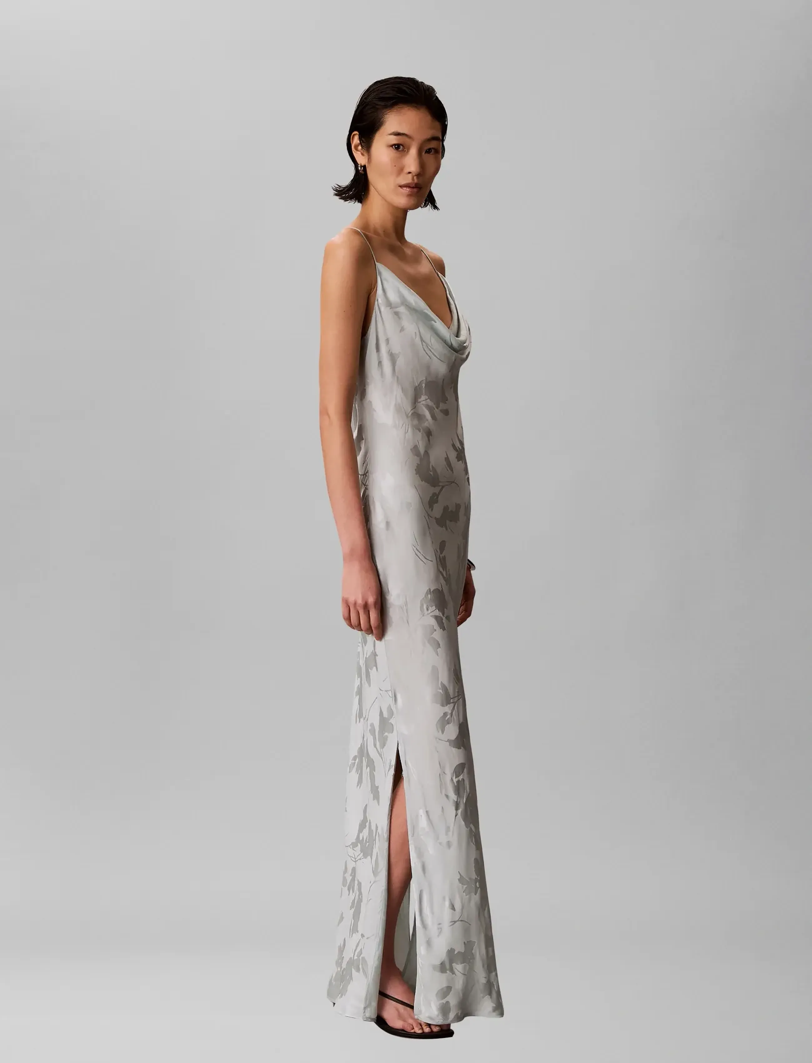 Calvin Klein - VISCOSE JACQUARD MAXI SLIP DRESS - slip dresses - pale meadow jacquard floral cutting - 5