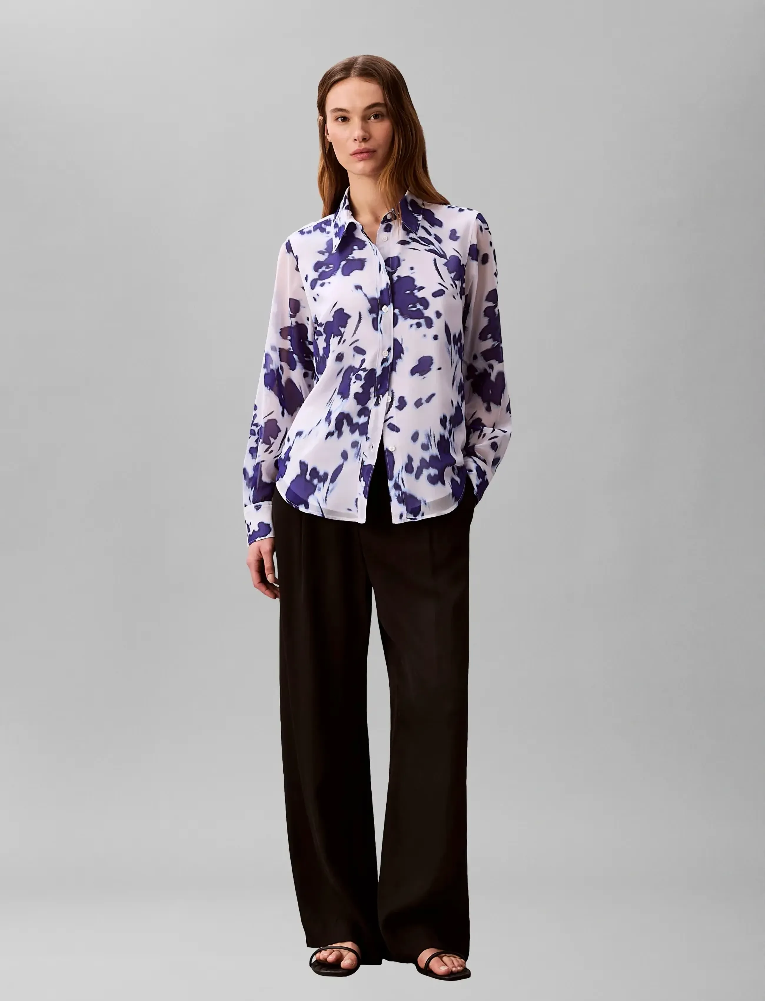 Calvin Klein PRINTED POLY CHIFFON RELAXED BUT - Shirts - BRILLIANT WHITE SWEPT FLORAL PRINT / purple
