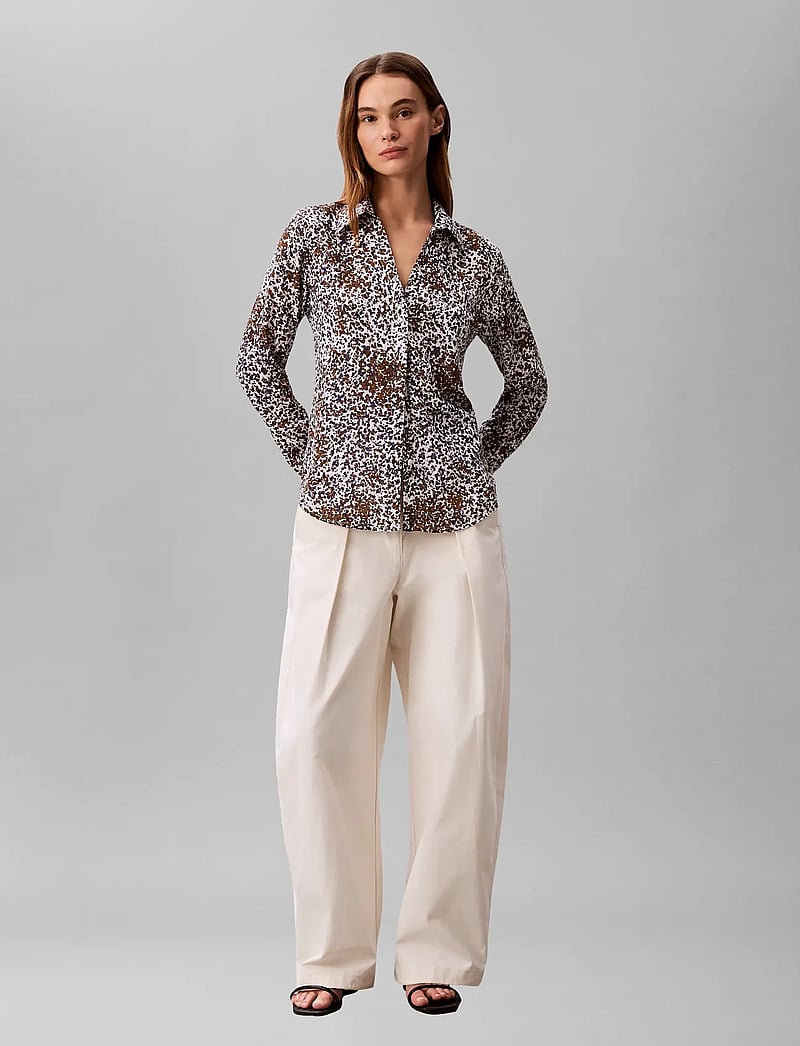 Calvin Klein - PRINTED FIL COUPE FITTED SHIRT - langærmede skjorter - sepia flecked animal print - 0