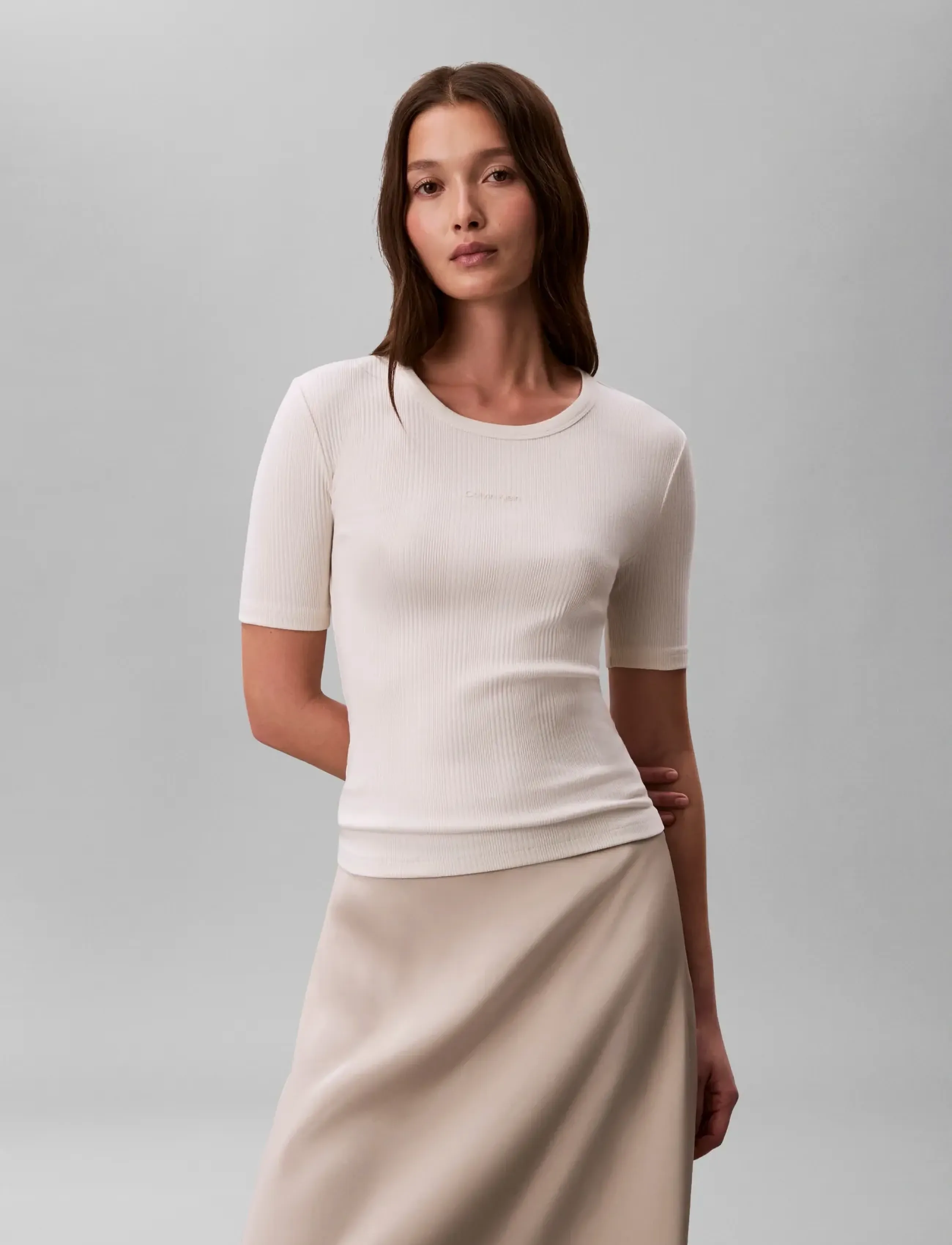 Calvin Klein - HS VARIGATED RIB NANO LOGO CNECK - t-shirts - tofu - 3