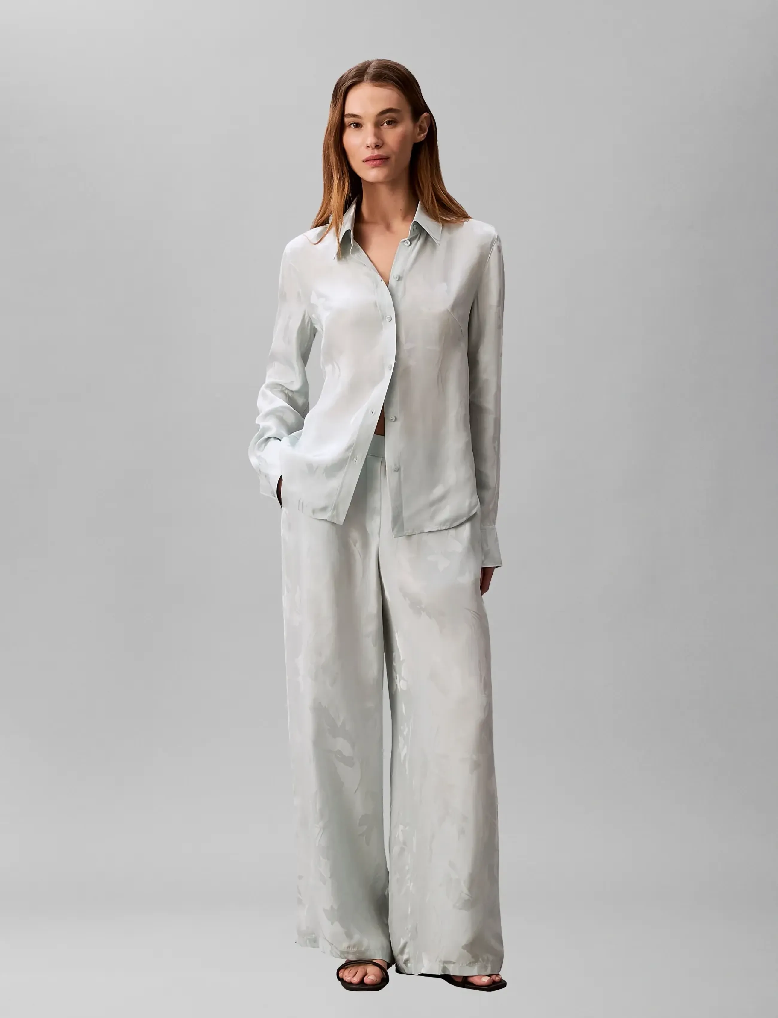 Calvin Klein VISCOSE JACQUARD ELASTIC BACK PA - Kleidung - PALE MEADOW FLORAL CUTTINGS JACQUAR / green