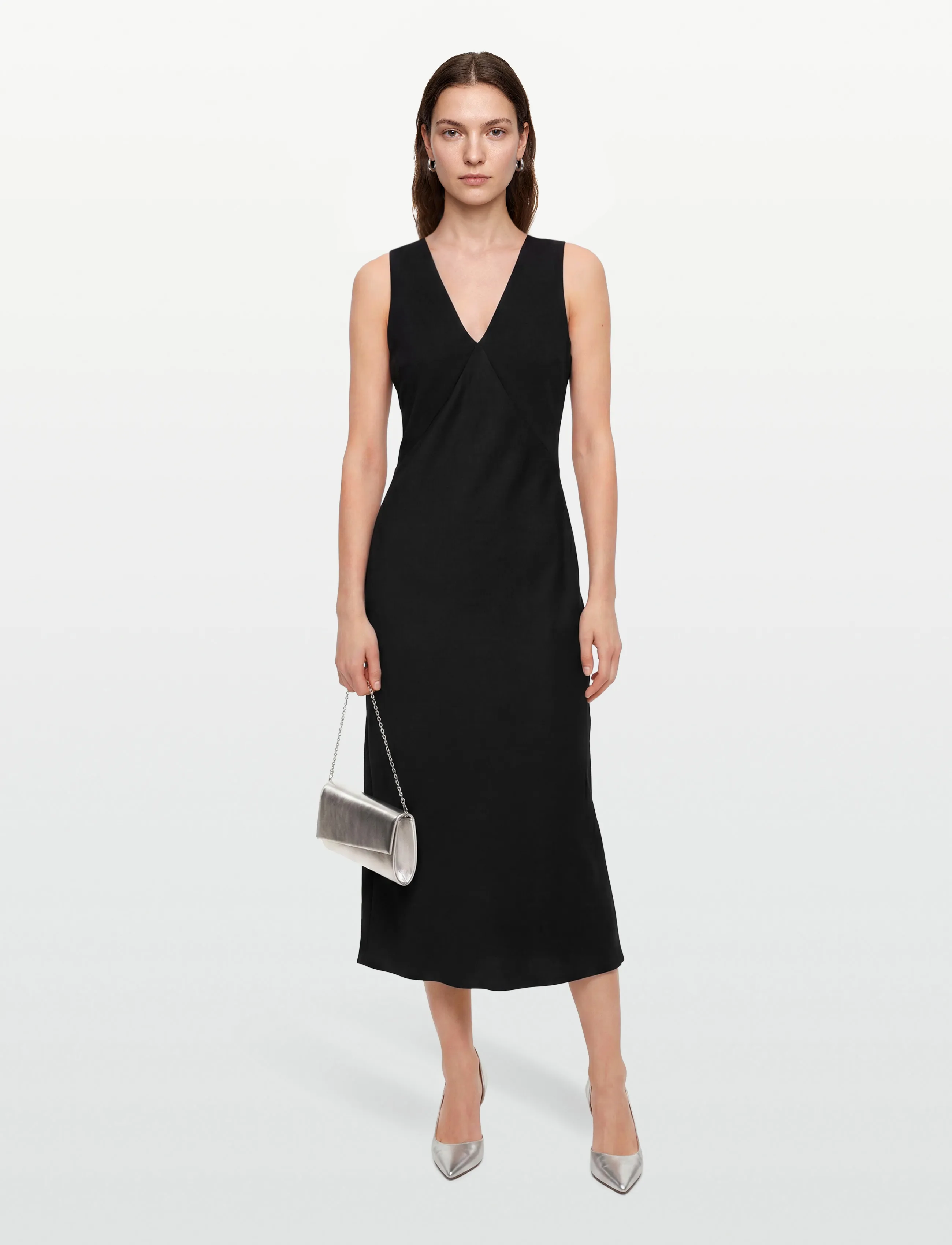 Calvin Klein Crepe Back Satin V Neck Midi Dre, XS, Black, Kjoler > Knælange Og Midi, Dame
