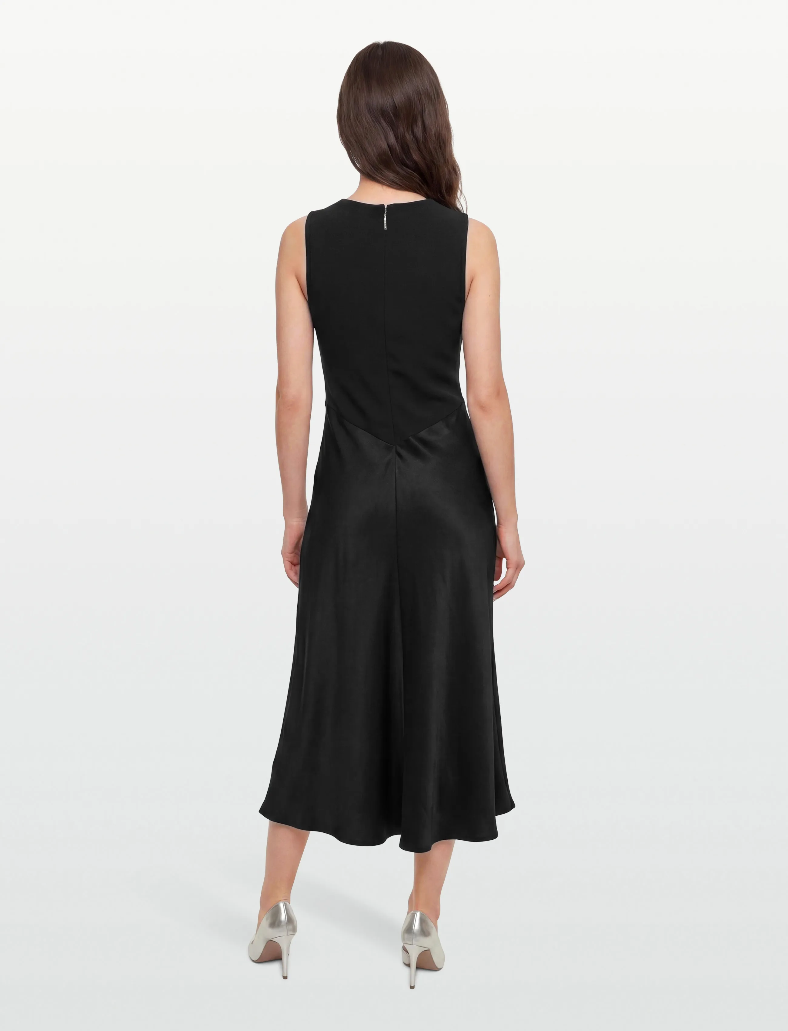 Calvin Klein - CREPE BACK SATIN V NECK MIDI DRE - black - 4