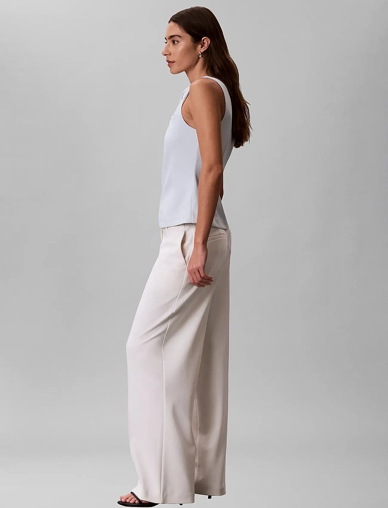 Calvin Klein - SCUBA CREPE HARDWARE TOP - sleeveless blouses - plein air - 4