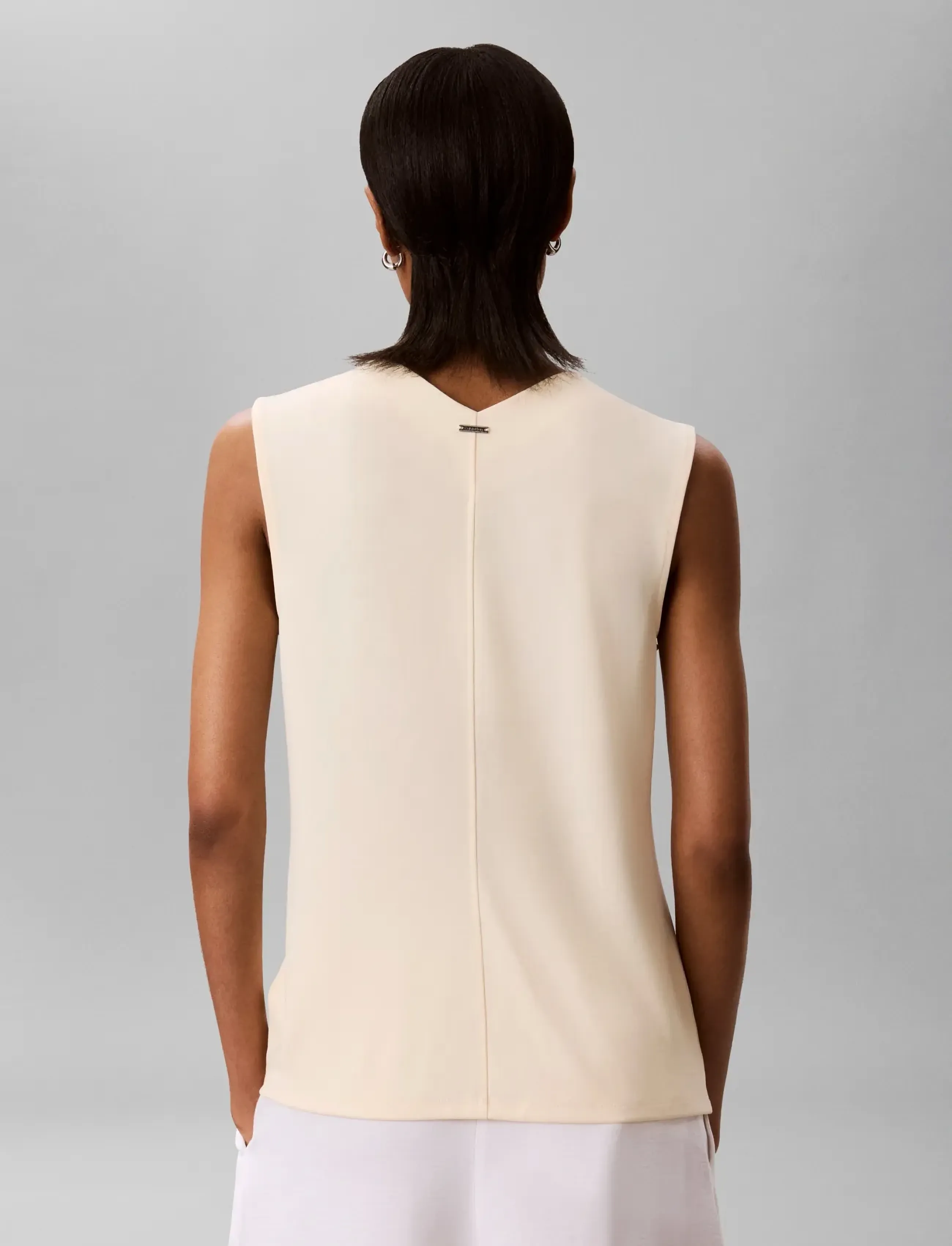 Calvin Klein - SL CREPE JERSEY V NK TOP - tanktops - vanilla custard - 3