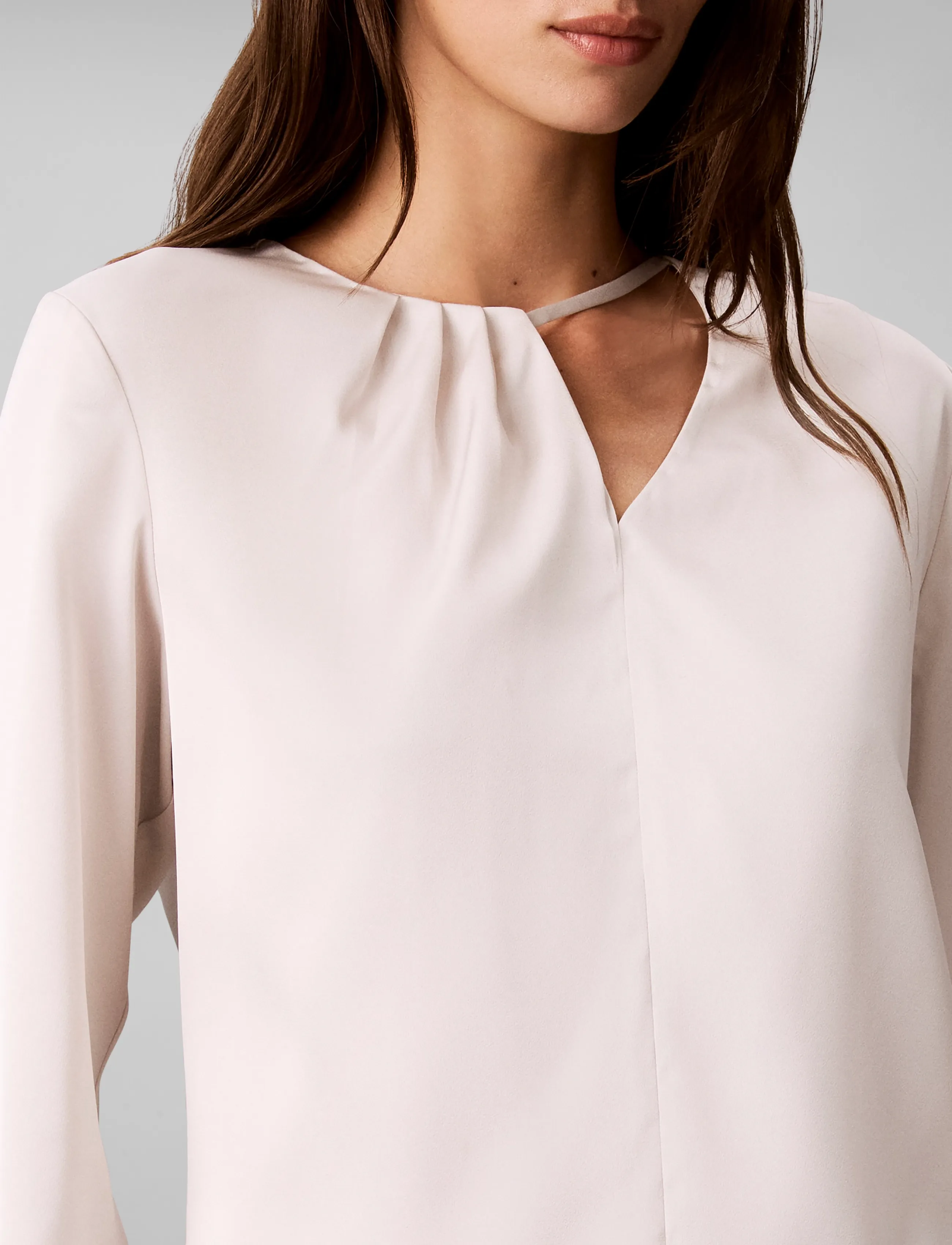 Calvin Klein - SATIN ASYM LS TOP - white sand - 5