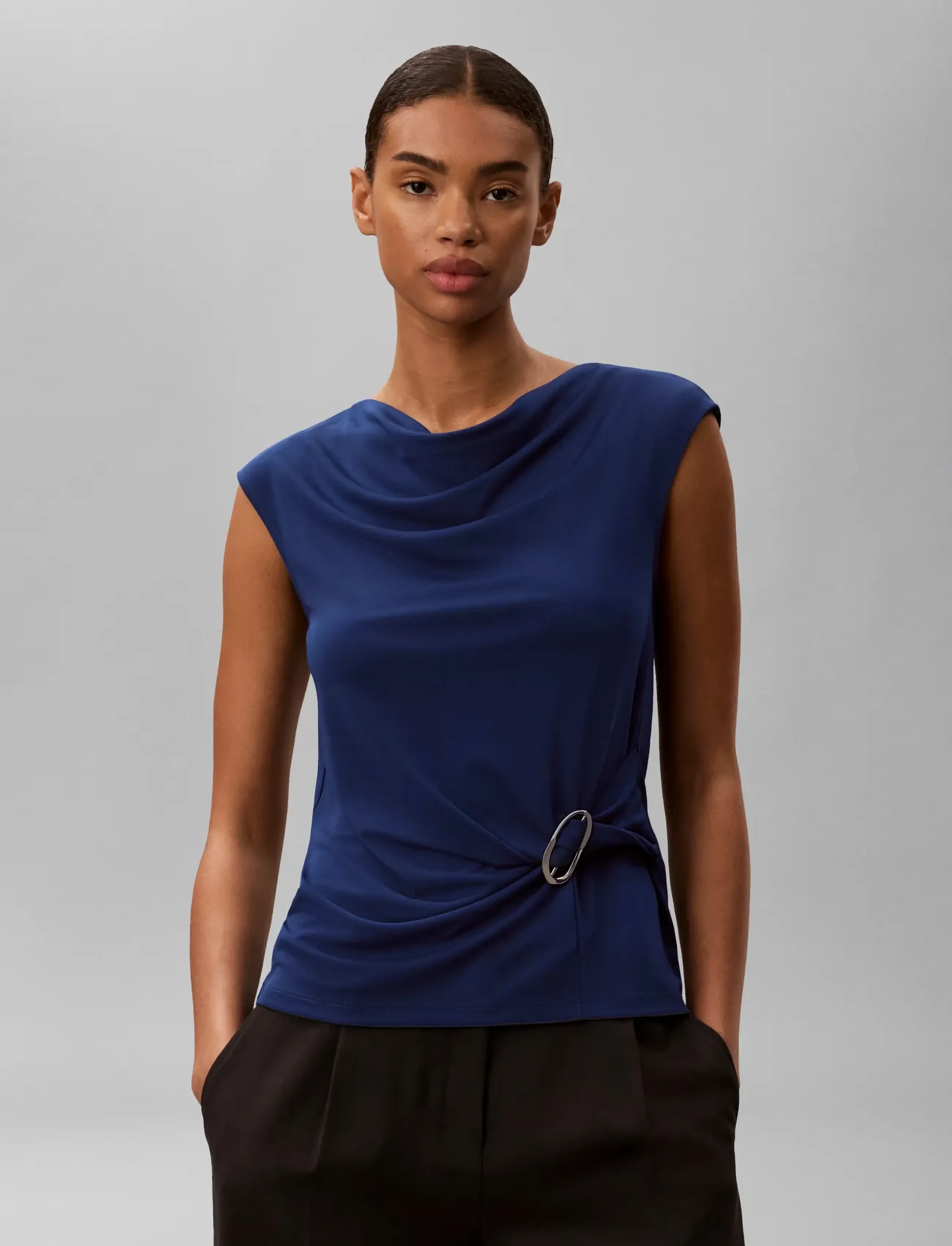 Calvin Klein - SS CREPE JERSEY COWL NK HARDWARE - estate blue - 3