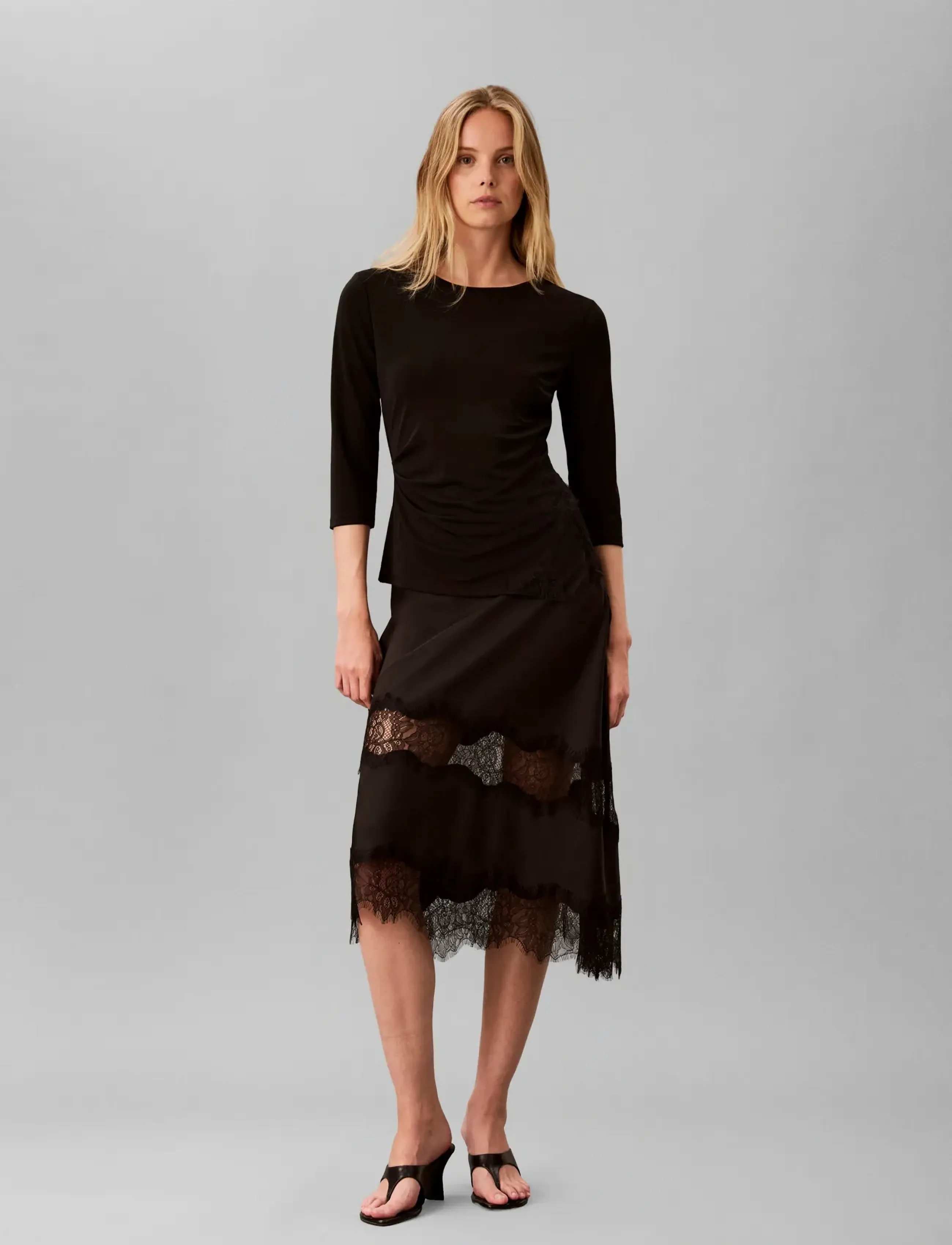 Calvin Klein SS CREPE JERSEY ASSYM LACE TOP - Blouses - BLACK / black