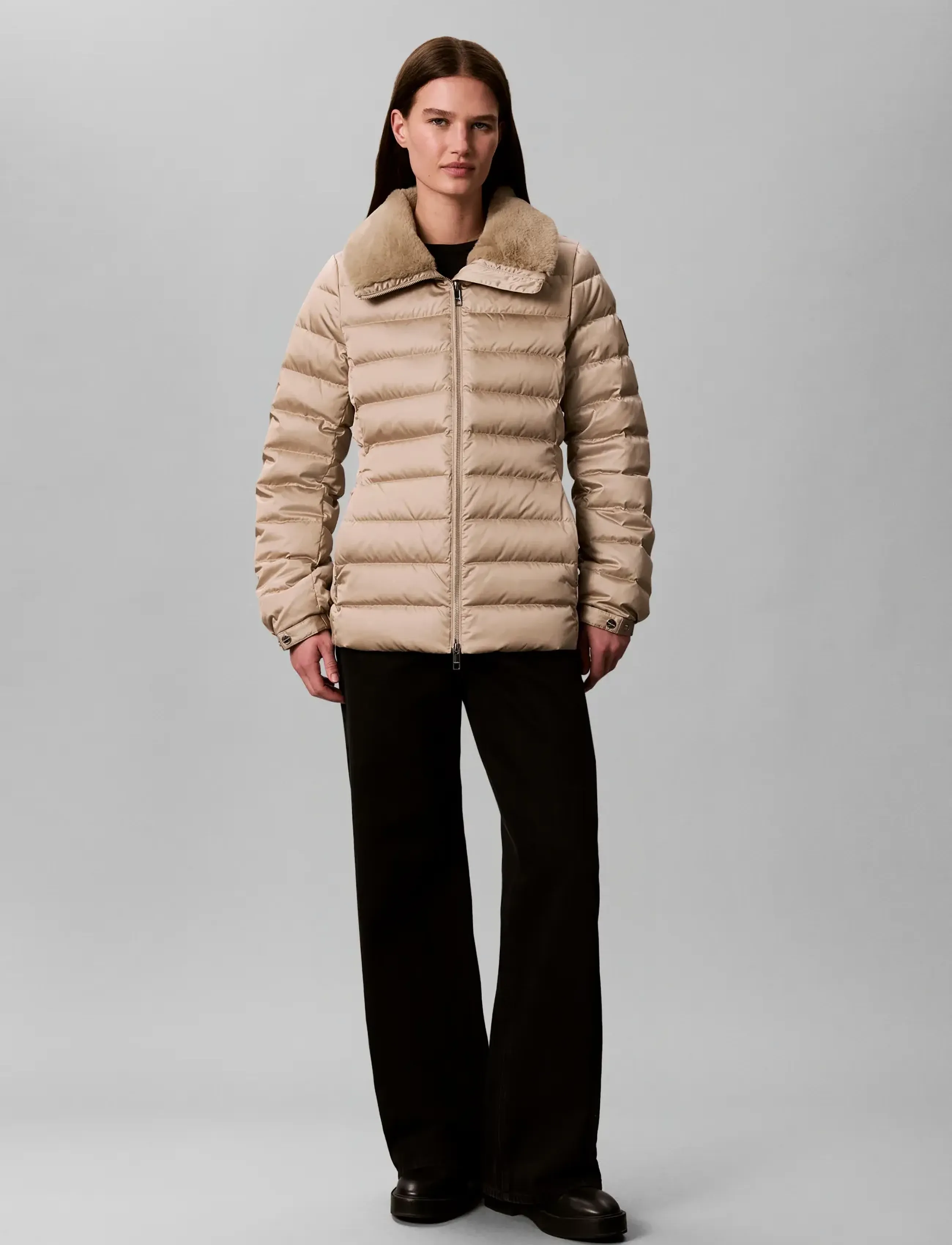 Calvin Klein SATIN LW SHORT PUFFER WITH FUR - Winterjacken - CROCKERY / beige
