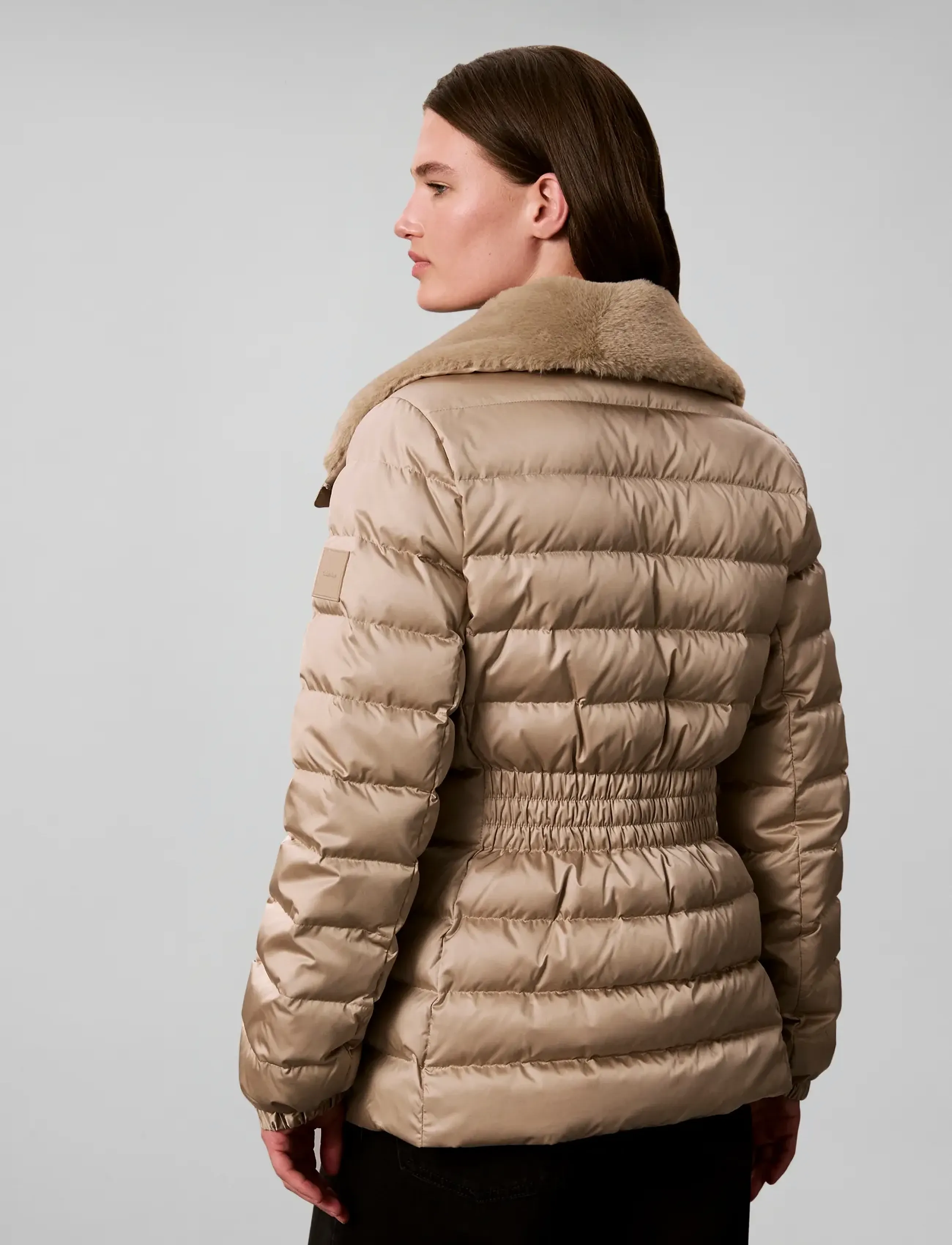 Calvin Klein - SATIN LW SHORT PUFFER WITH FUR - winterjacken - crockery - 2