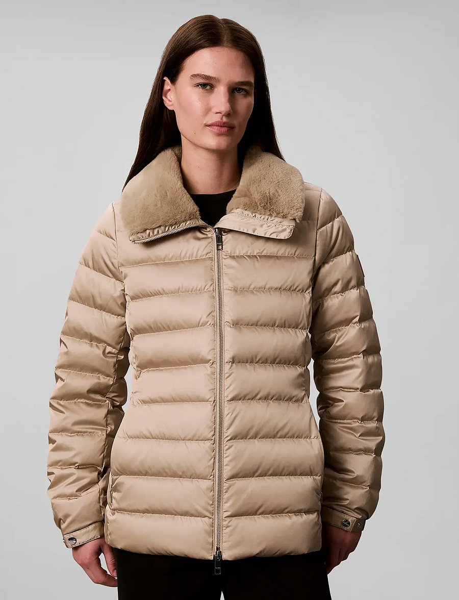 Calvin Klein - SATIN LW SHORT PUFFER WITH FUR - winterjacken - crockery - 3