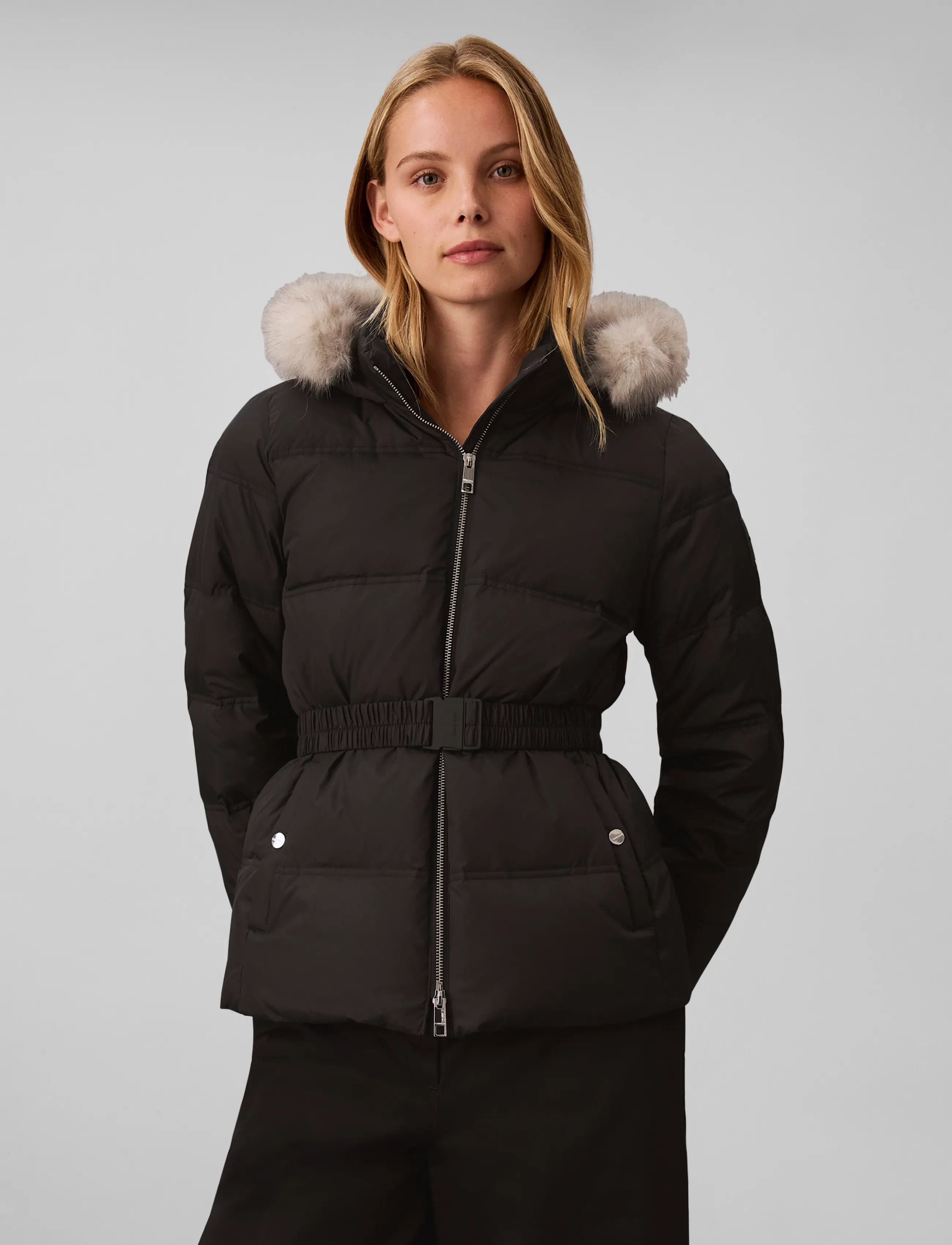 Calvin Klein - MATTE MW BELTED SHORT PUFFER WIT - black - 3