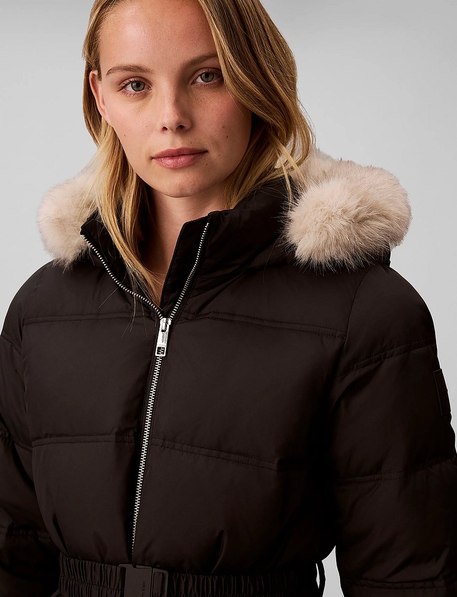 Calvin Klein - MATTE MW BELTED SHORT PUFFER WIT - talvejoped - black - 4