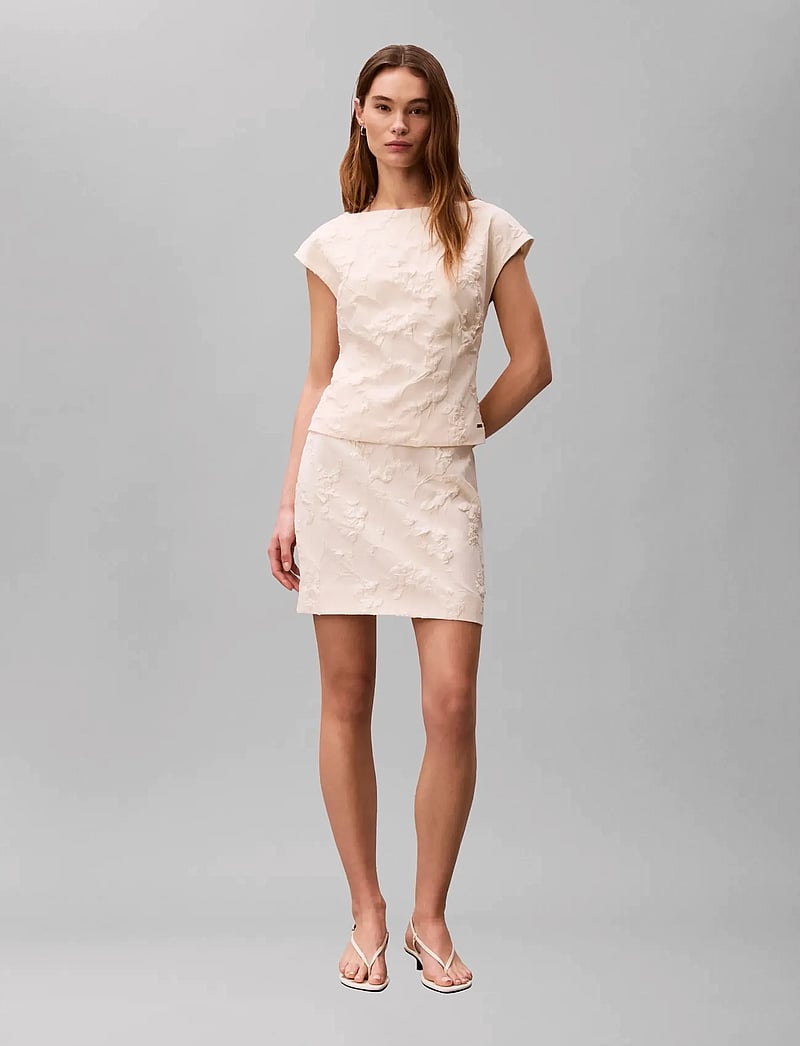 Calvin Klein - CLOQUE MINI SKIRT - kurze röcke - calico floral cuttings cloque jacqu - 0