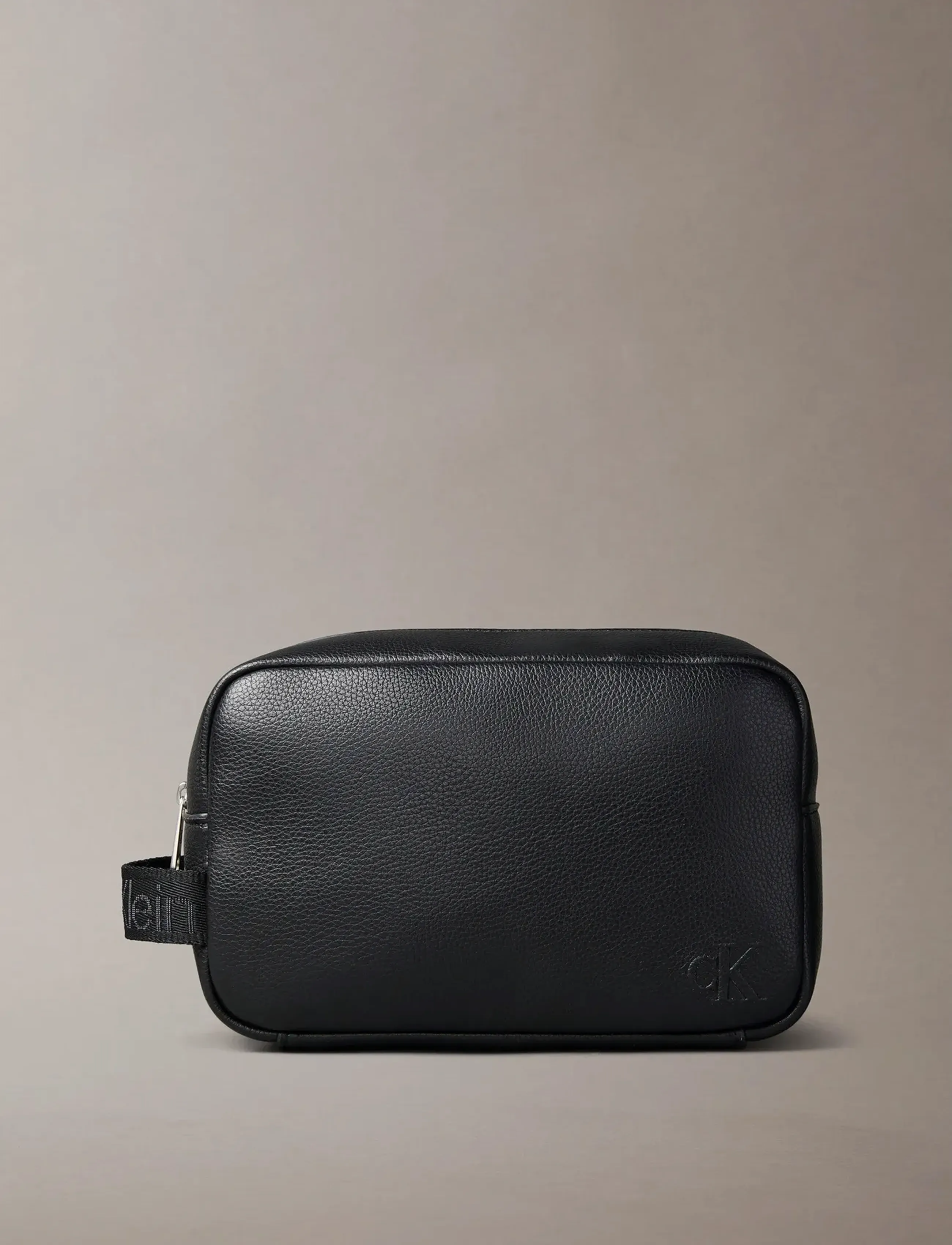 Calvin Klein - WEBBING STRAP DOPP KIT - black - 1