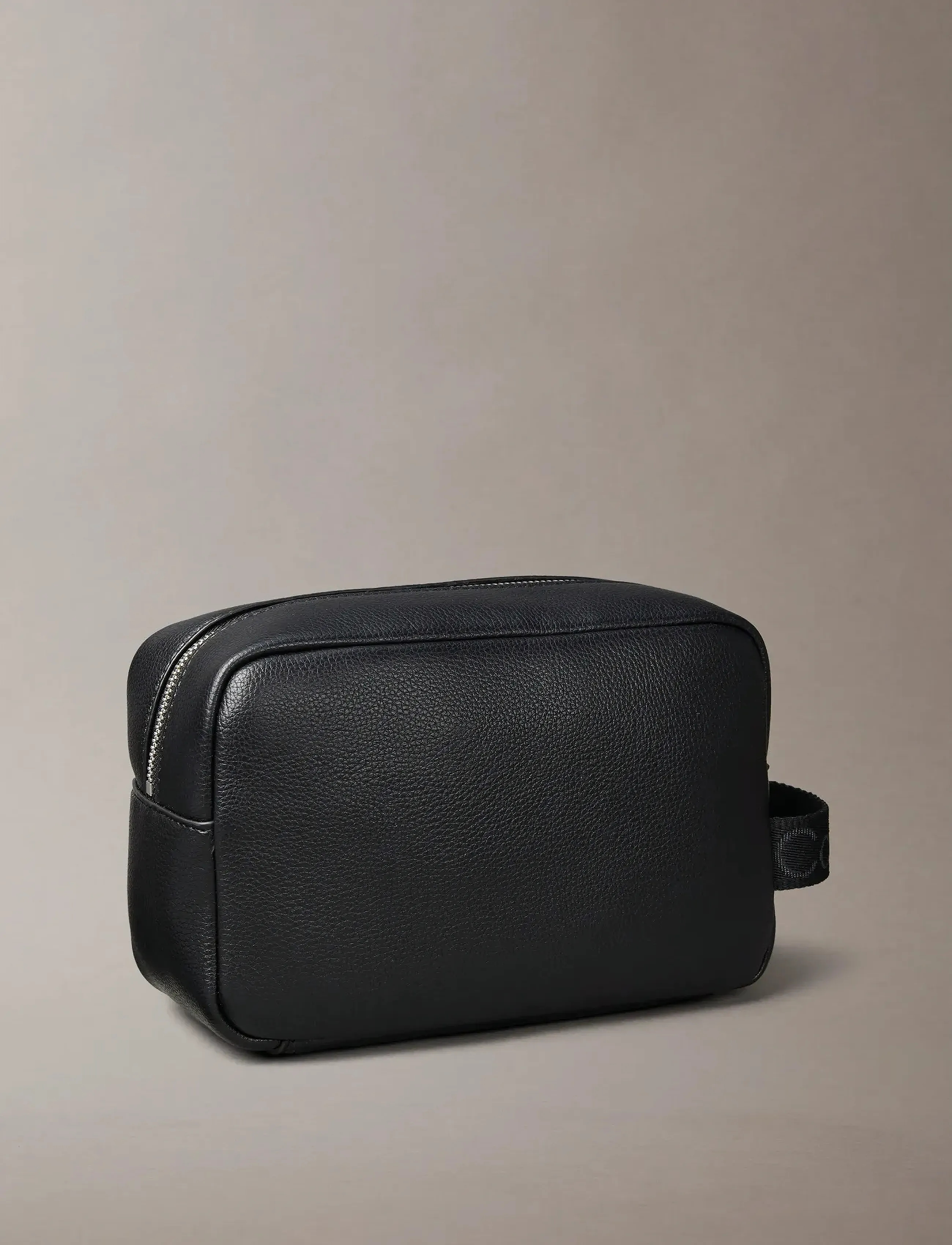 Calvin Klein - WEBBING STRAP DOPP KIT - black - 2