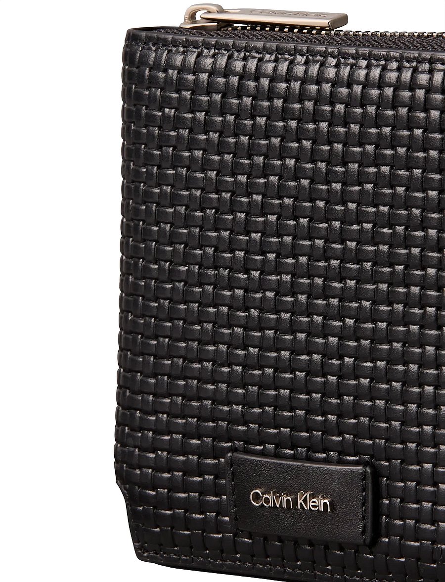 Calvin Klein - EMBOSSED WOVEN ZIP BILLFOLD - kaardihoidjad - black - 3