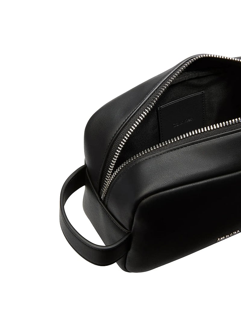 Calvin Klein - RAISED DOPP KIT - shop by occasion - black - 1