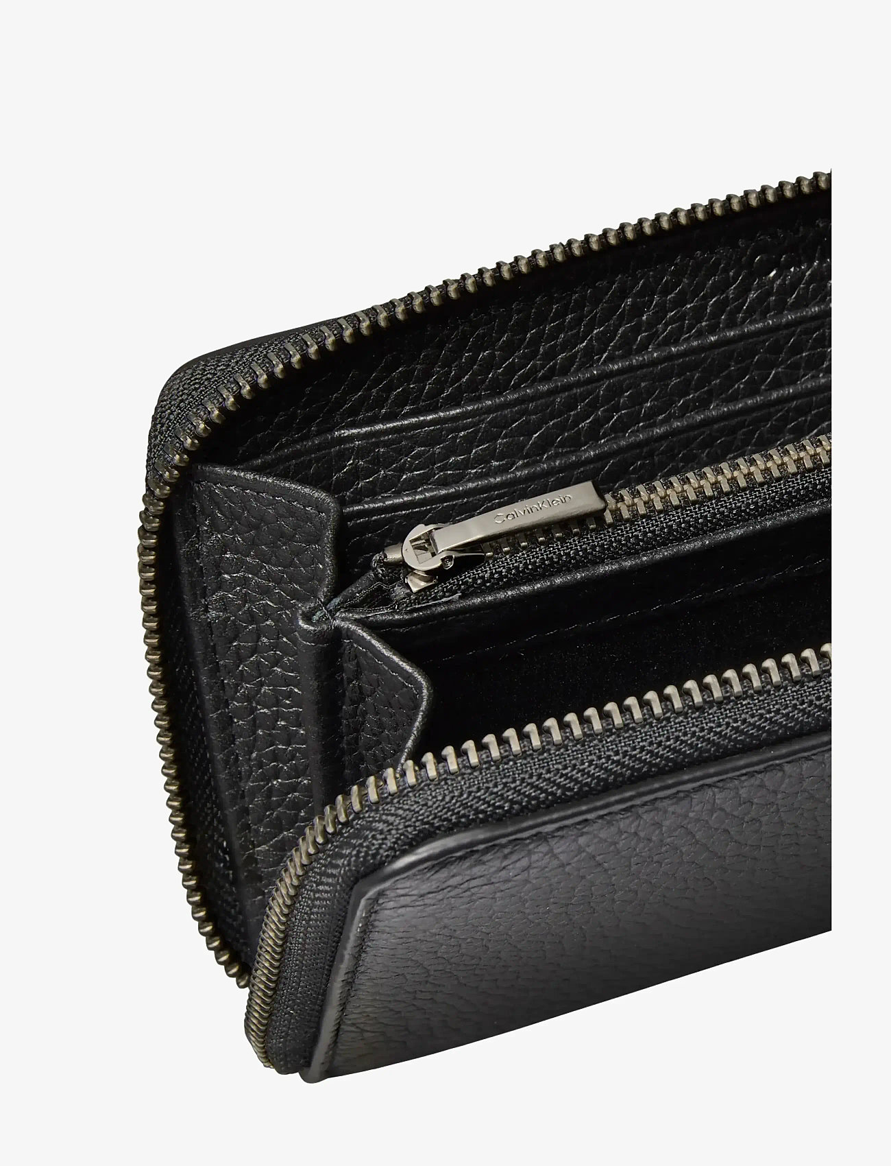 Calvin Klein - FOIL EMBOSS LONG ZIP AROUND - rahakotid - black - 2