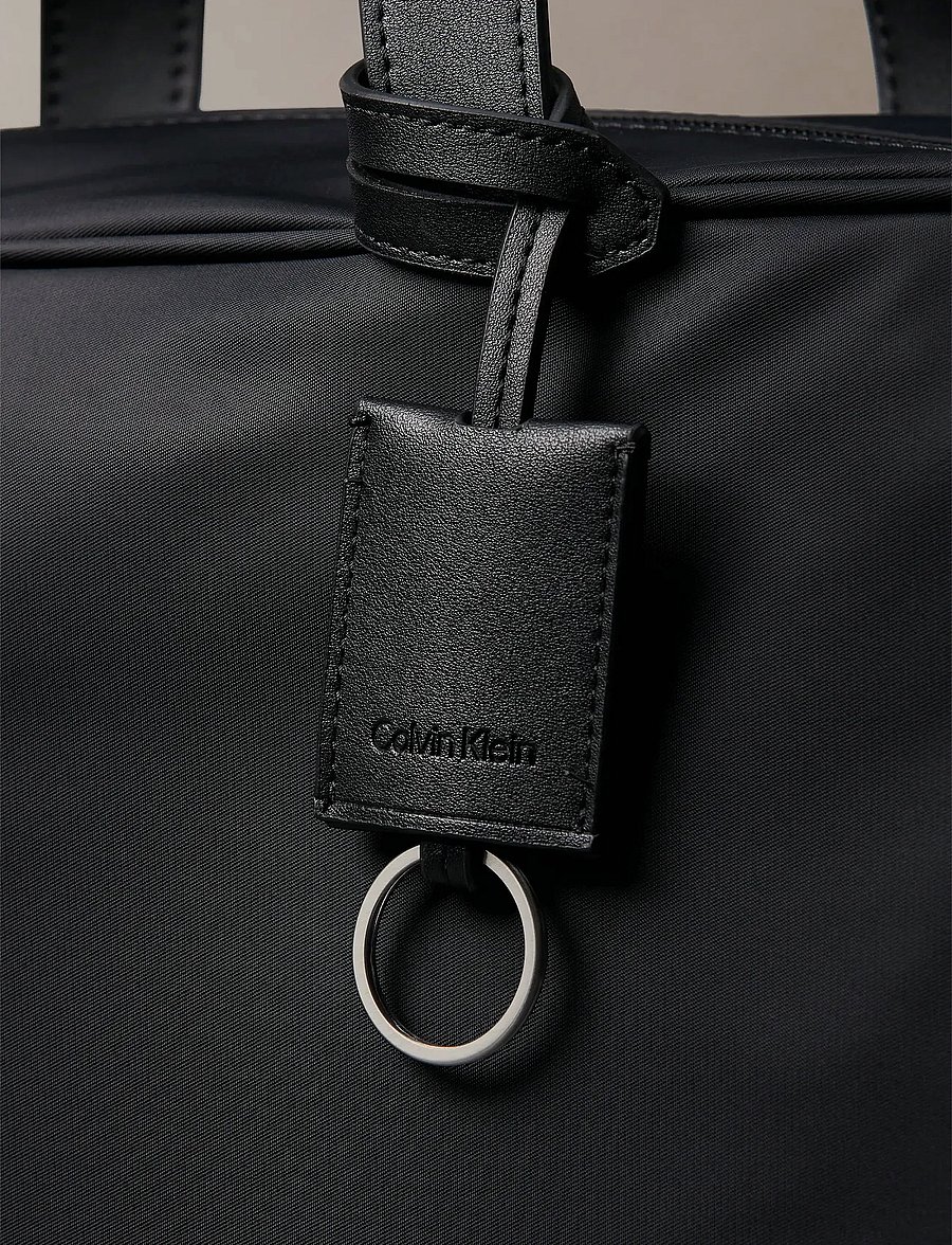 Calvin Klein - SLEEK LARGE COMMUTER - shop etter anledning - black - 4