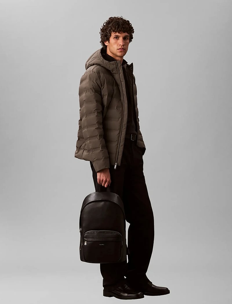 Calvin Klein - RAISED ROUND BACKPACK - business-rucksäcke - black - 0