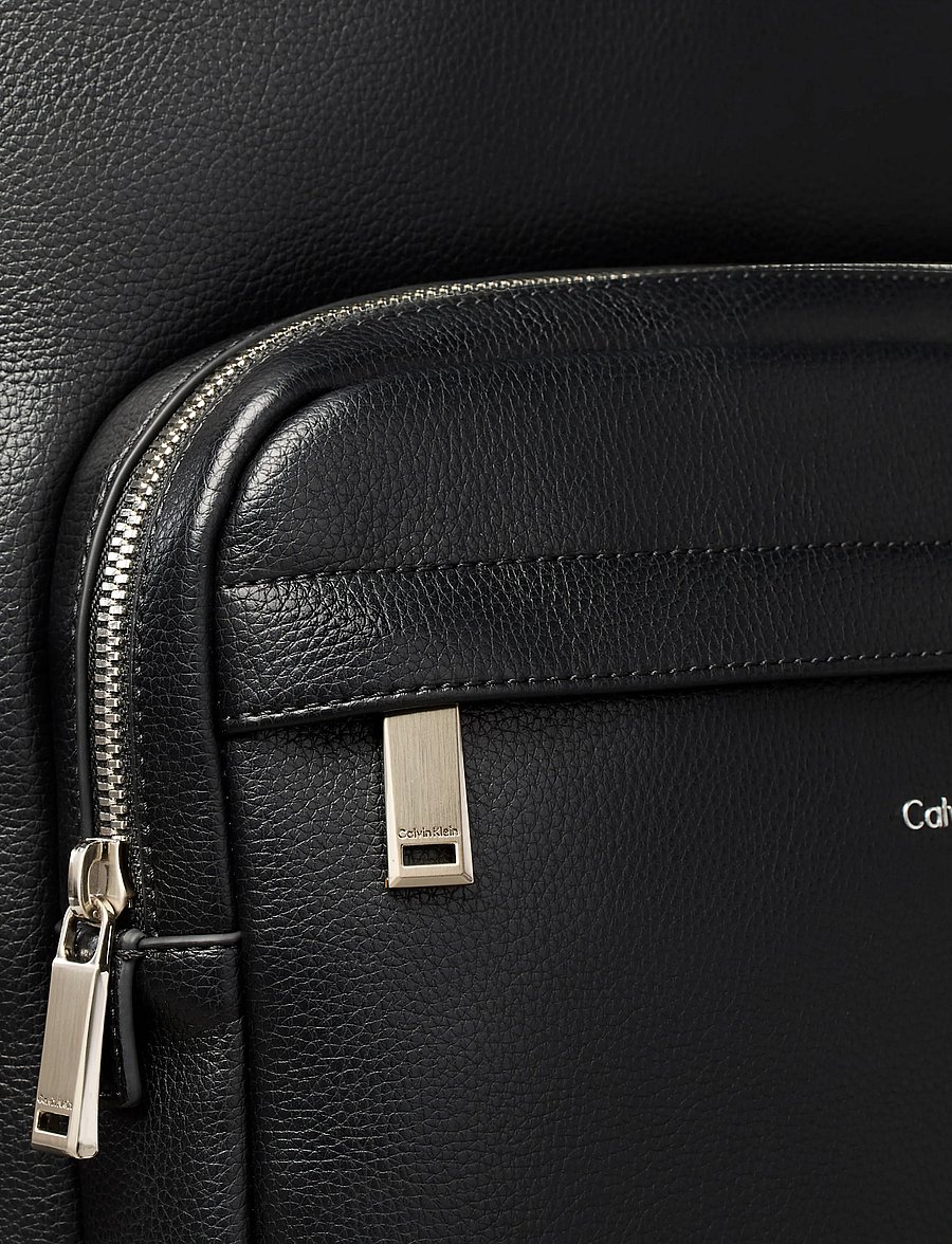Calvin Klein - RAISED ROUND BACKPACK - affärsryggsäckar - black - 4