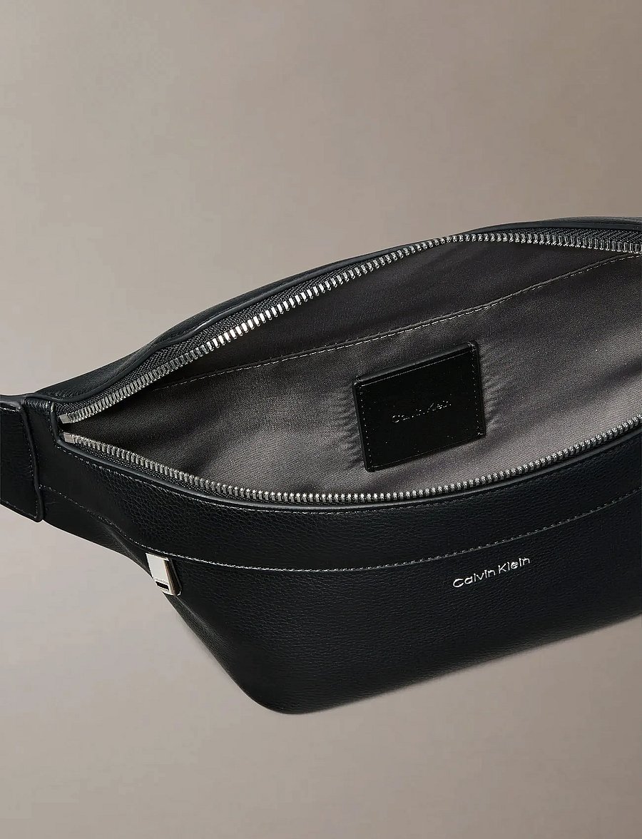 Calvin Klein - RAISED WAISTBAG - prekės kiekvienai progai - black - 2