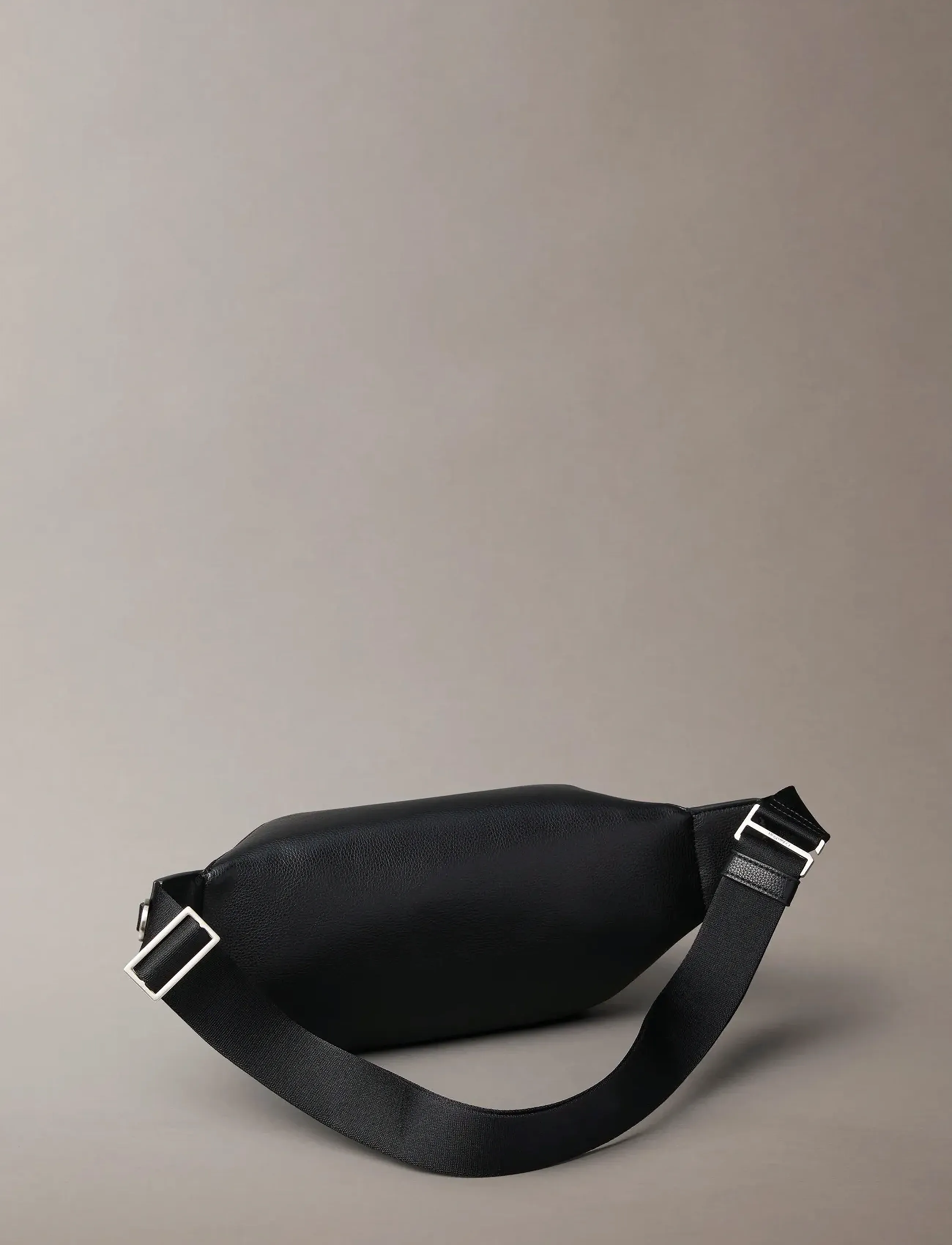 Calvin Klein - RAISED WAISTBAG - black - 3