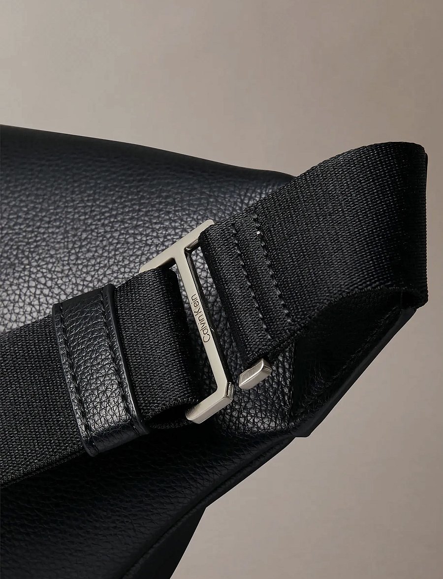 Calvin Klein - RAISED WAISTBAG - prekės kiekvienai progai - black - 4