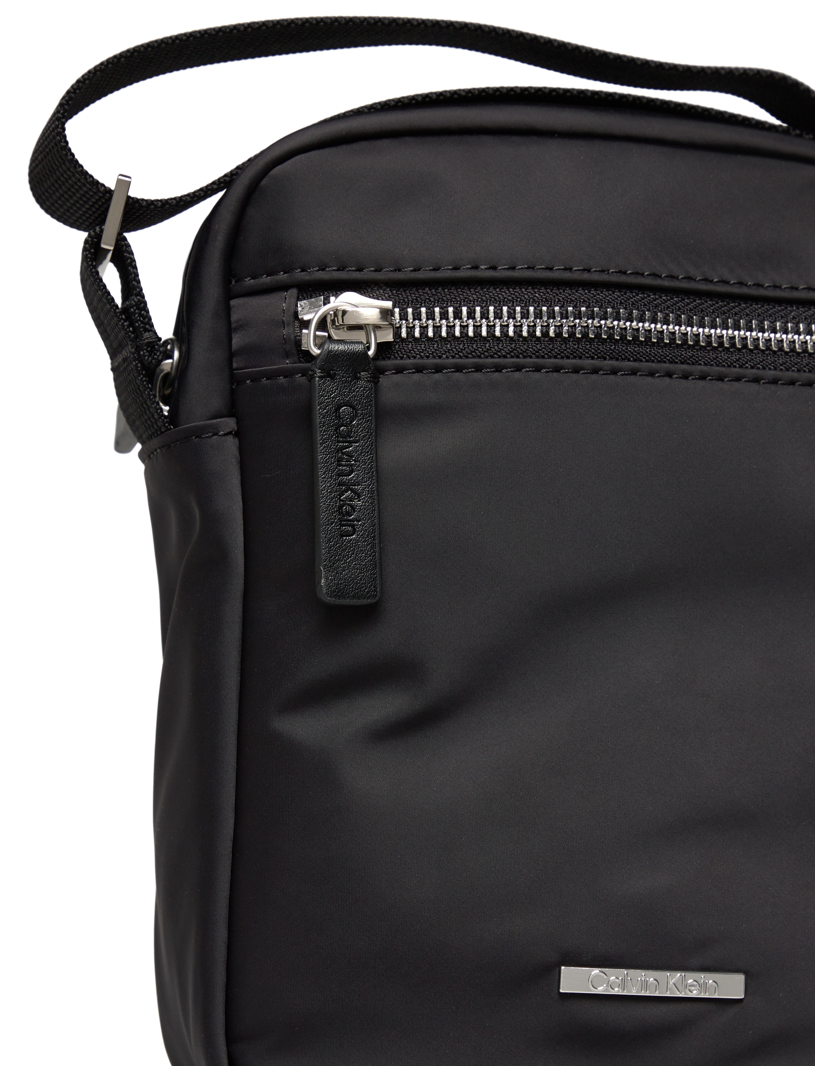 Calvin Klein - SLEEK NYLON REPORTER - torebki crossbody - black - 3