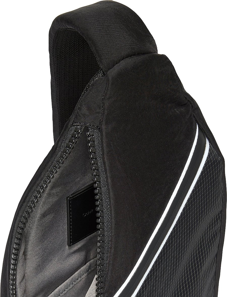 Calvin Klein - STRIPED UTILITY ZIP SLING - nach anlass kaufen - black - 2