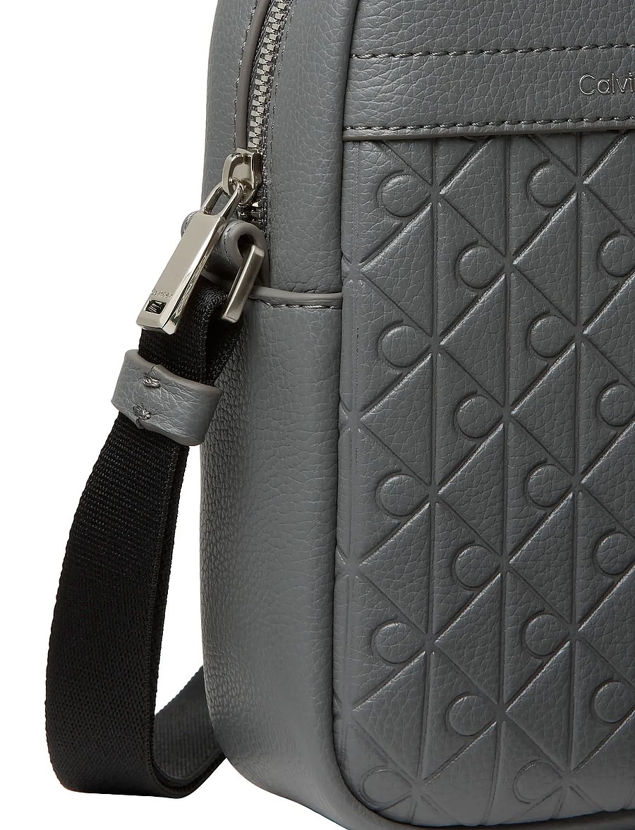 Calvin Klein - EMBLEM AOP EMBOSS SLIM REPORTER - nach anlass kaufen - charcoal gray - 3