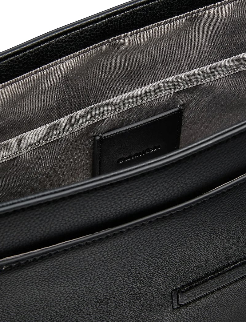 Calvin Klein - RAISED FLAP MESSENGER - shop efter anledning - black - 3