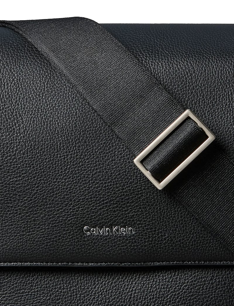 Calvin Klein - RAISED FLAP MESSENGER - shop efter anledning - black - 4