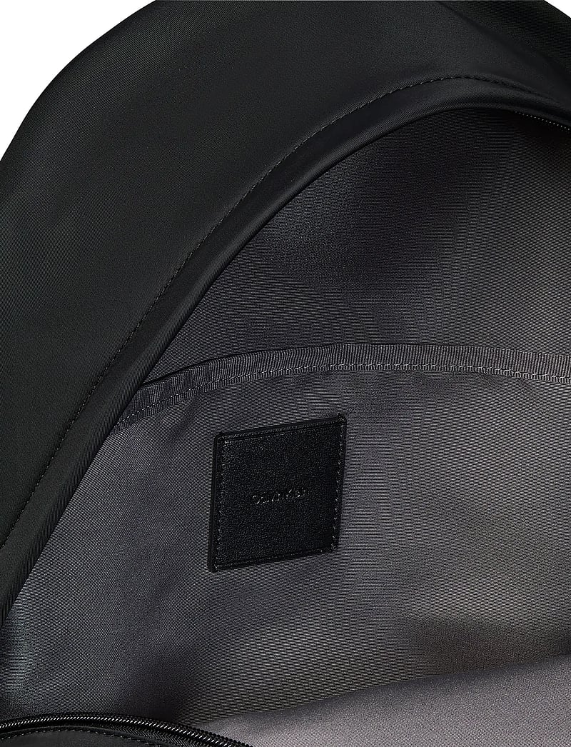 Calvin Klein - CLEAN ROUND BACKPACK - shop efter anledning - black - 3